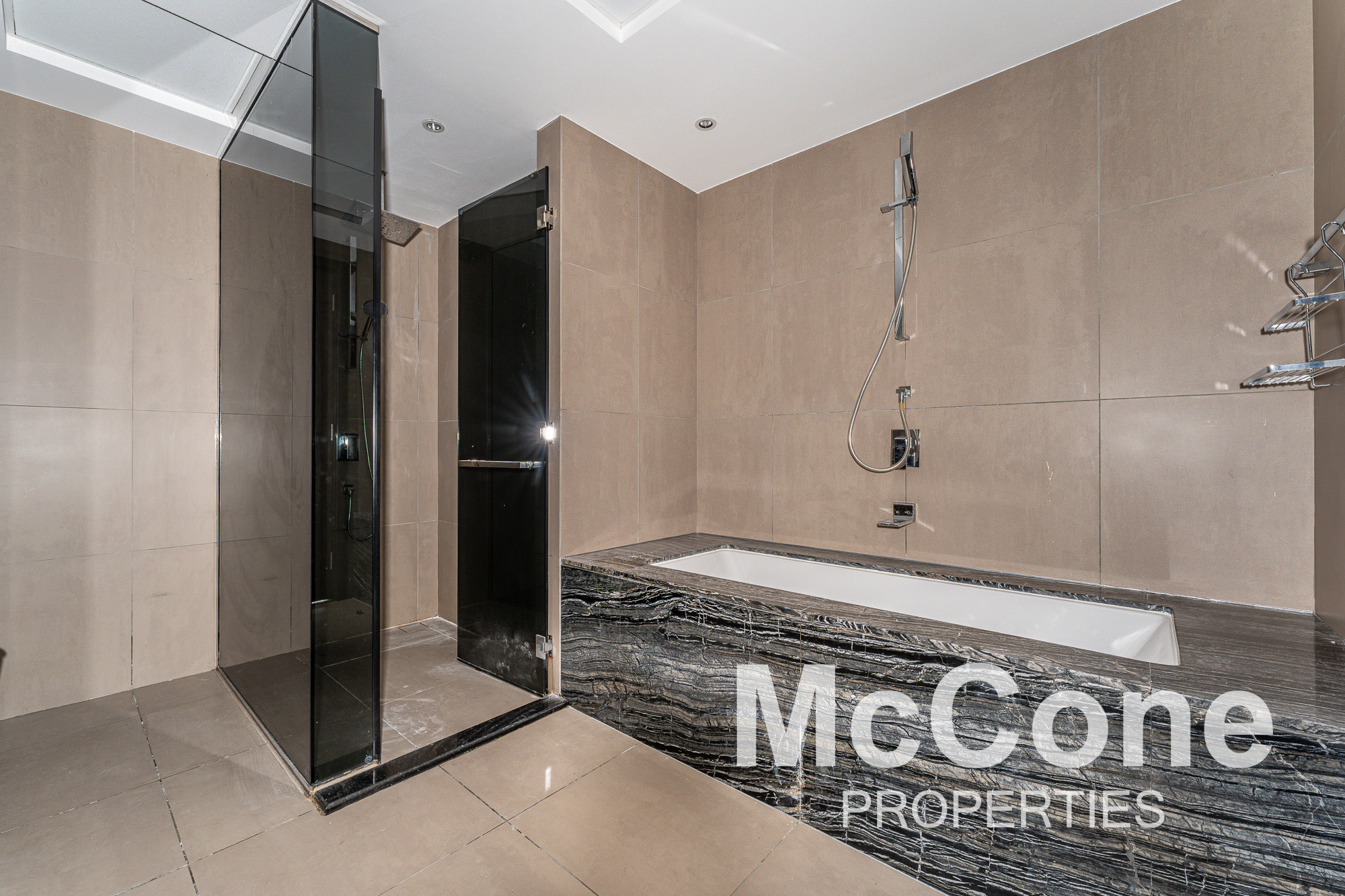 1 Bedroom Apartment for Rent in The Onyx Tower 2, Greens — photograph 12 of 19