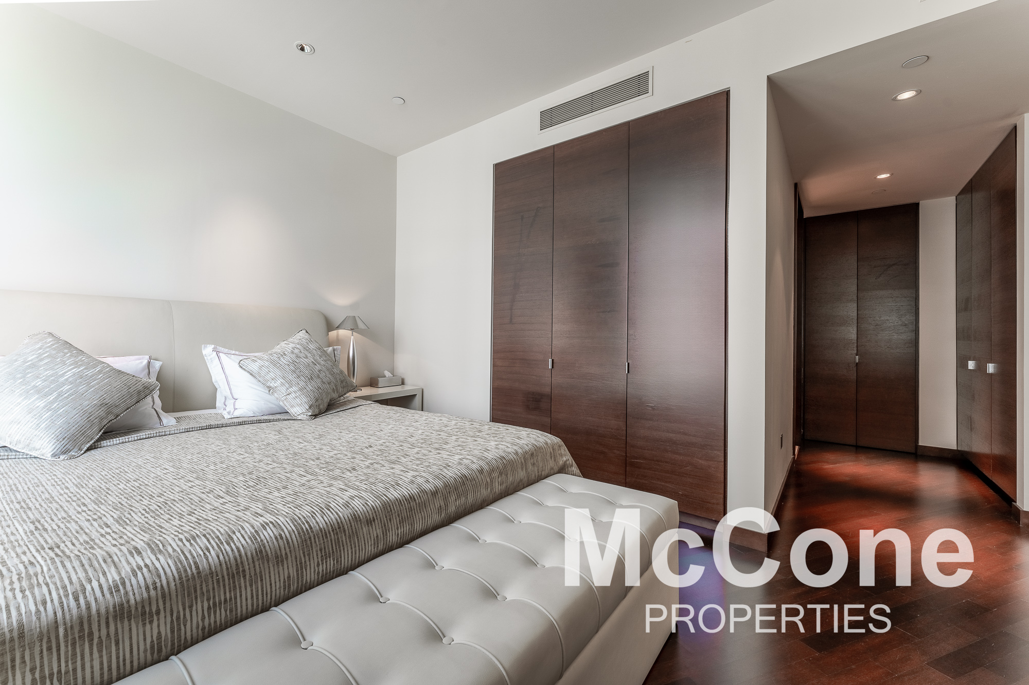1 Bedroom Apartment for Rent in Burj Khalifa, Downtown Dubai — photo 7 of 14