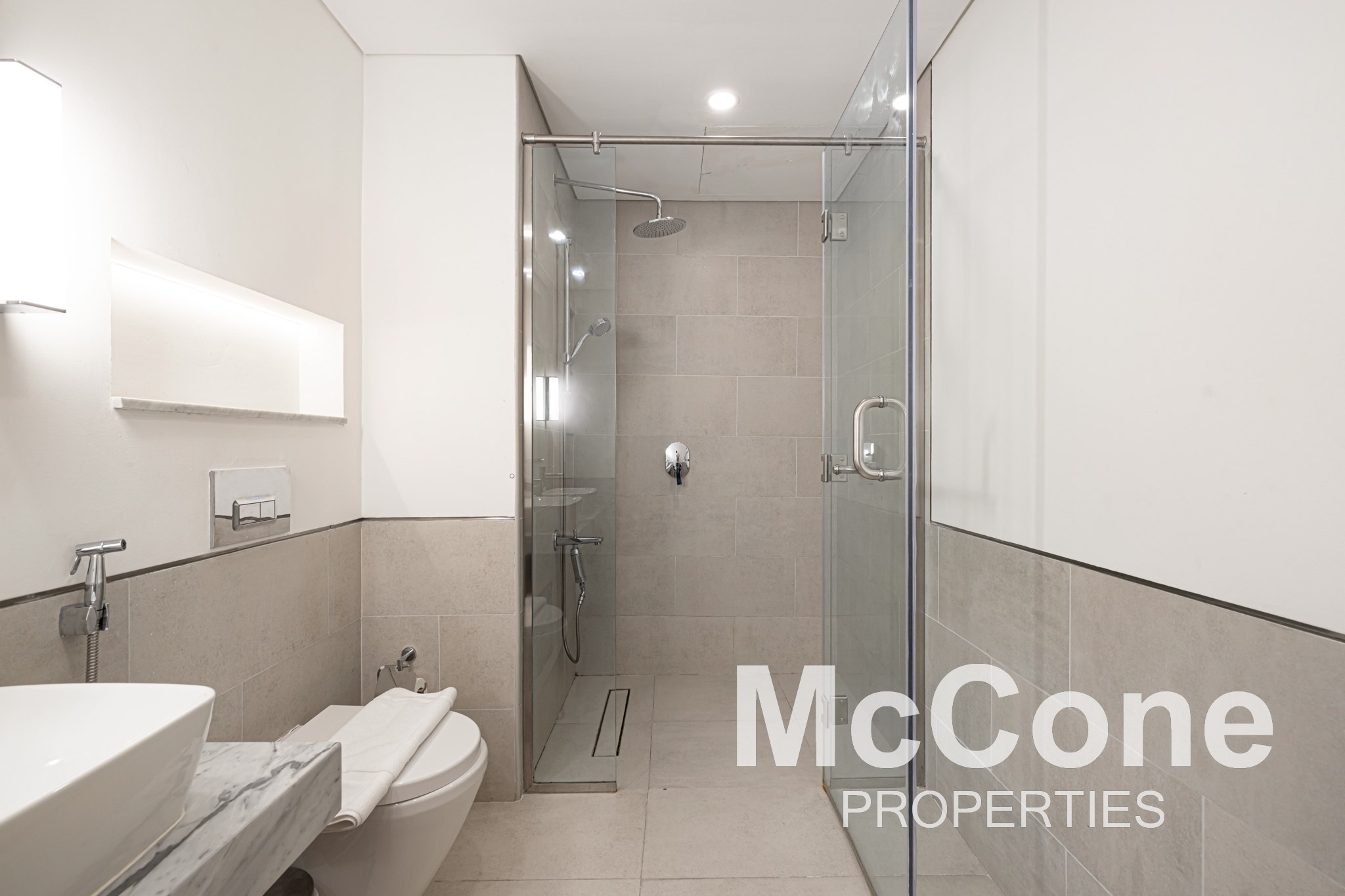 2 Bedroom Apartment for Rent in Rahaal 1, Umm Suqeim — photograph 18 of 28