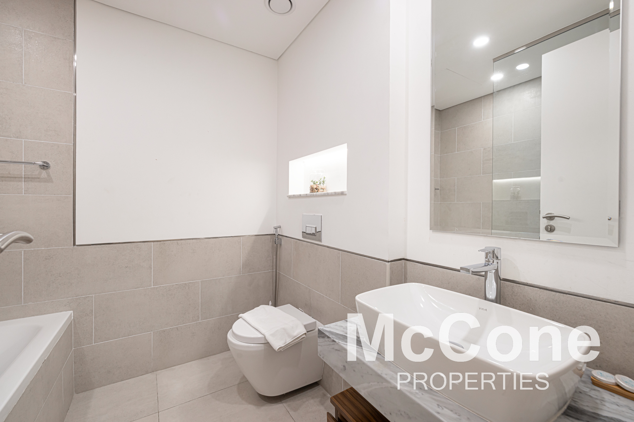 2 Bedroom Apartment for Rent in Rahaal 1, Umm Suqeim — photograph 19 of 28