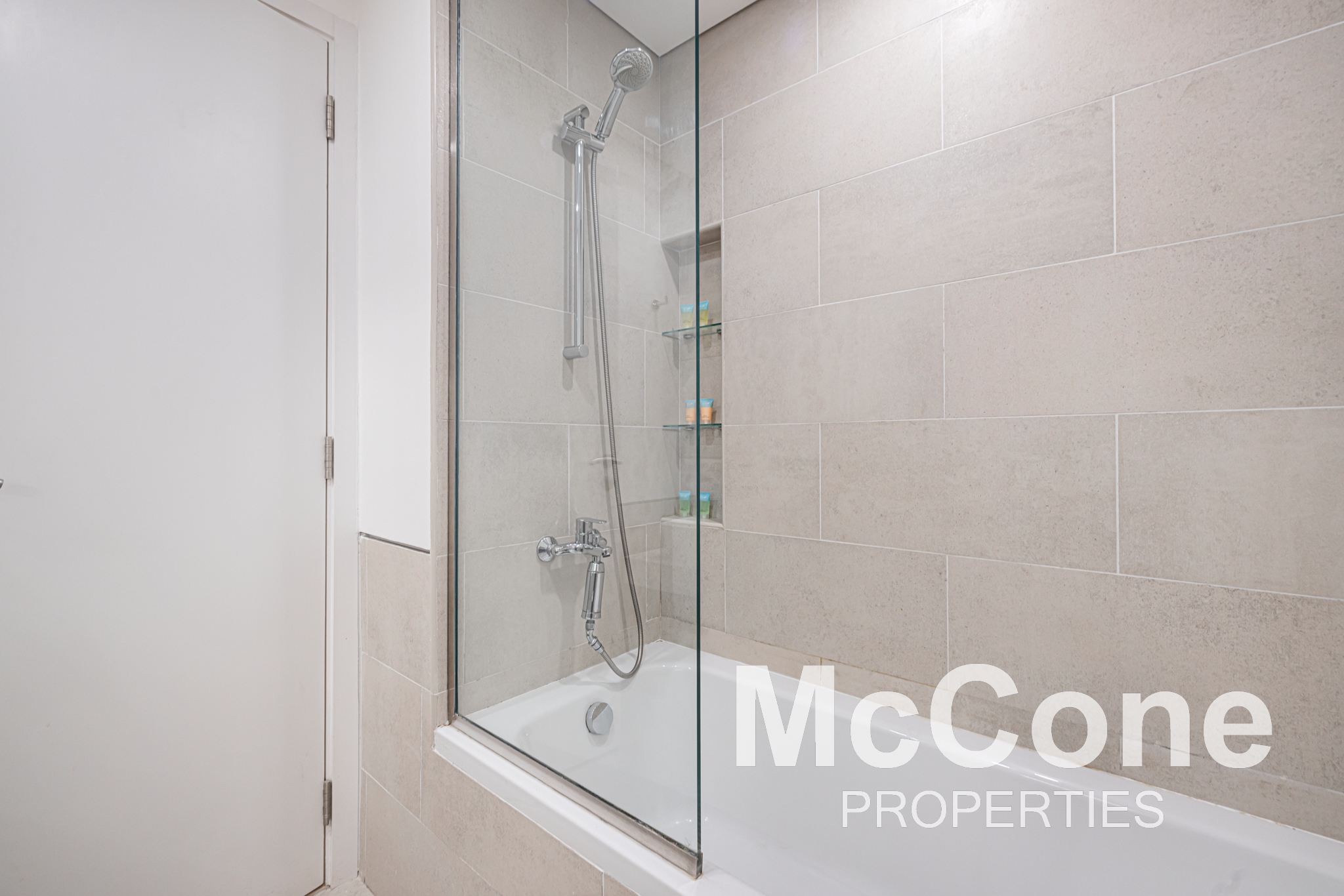 2 Bedroom Apartment for Rent in Rahaal 1, Umm Suqeim — photograph 20 of 28