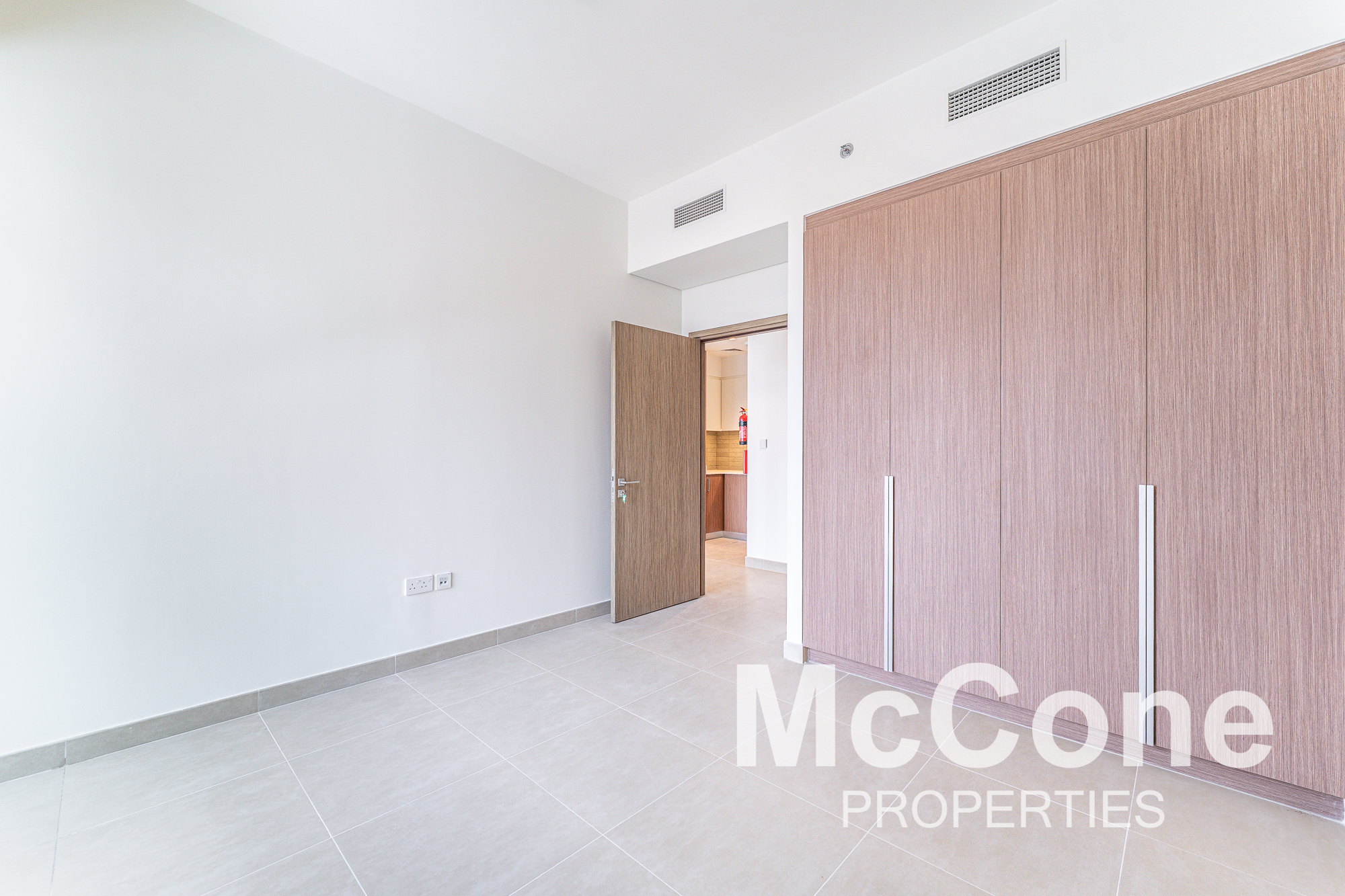 2 Bedroom Apartment for Rent in Seagate Building 3, Mina Rashid — photo 8 of 22