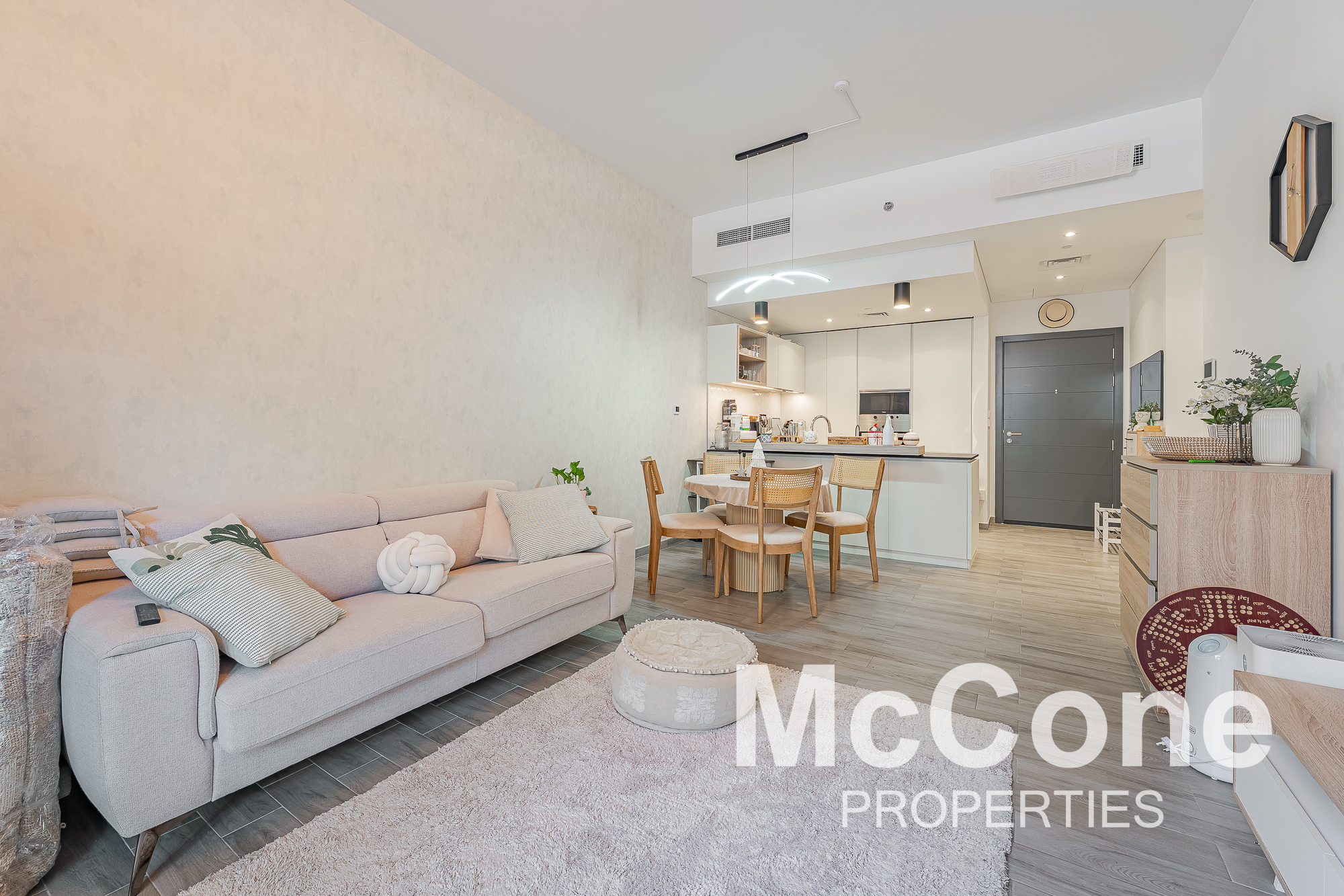 1 Bedroom Apartment for Rent in Belgravia Square, Jumeirah Village Circle — photo 3 of 12