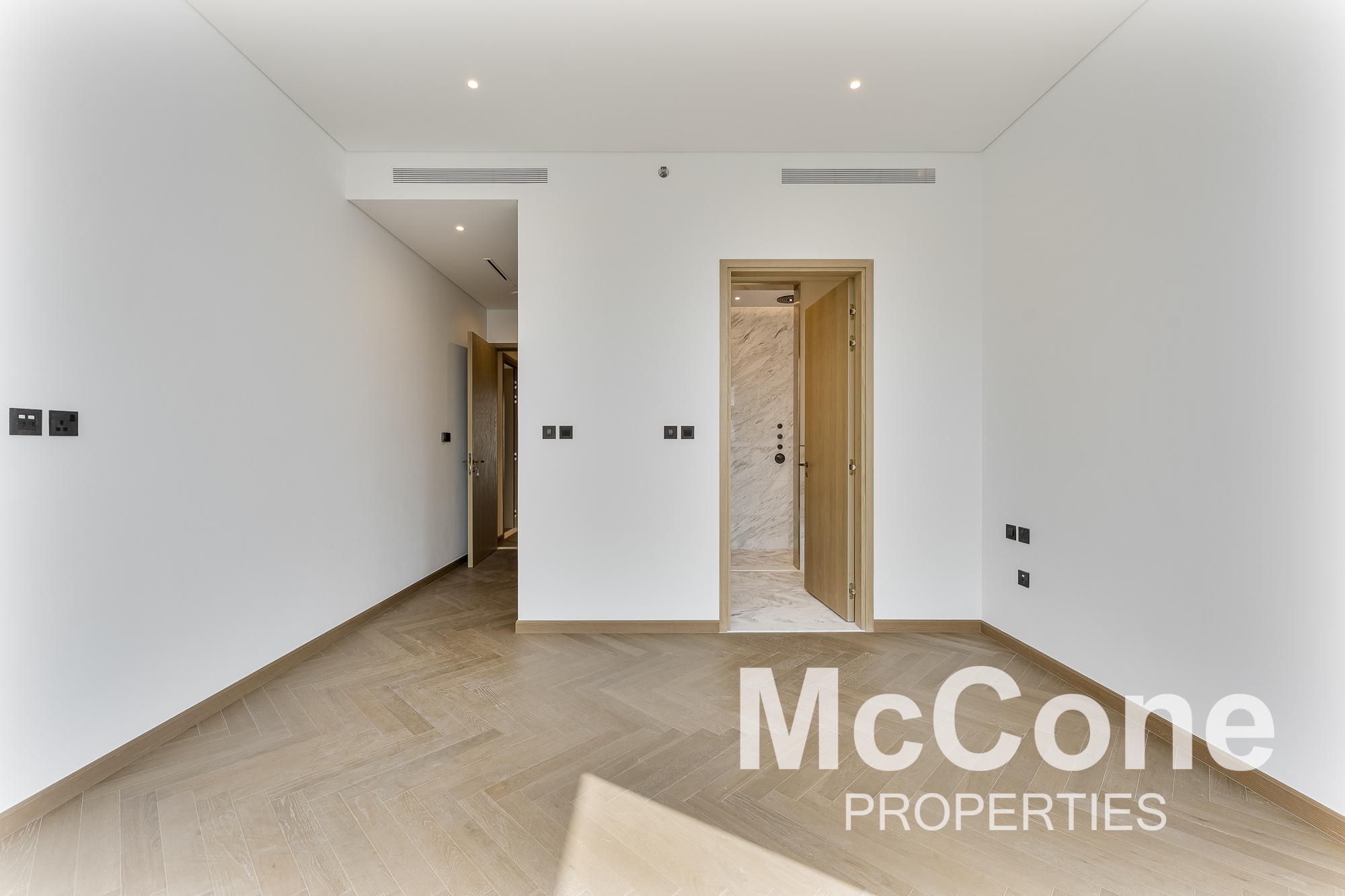 4 Bedroom Apartment for Rent in Jumeirah Living Business Bay, Business Bay — photograph 12 of 30
