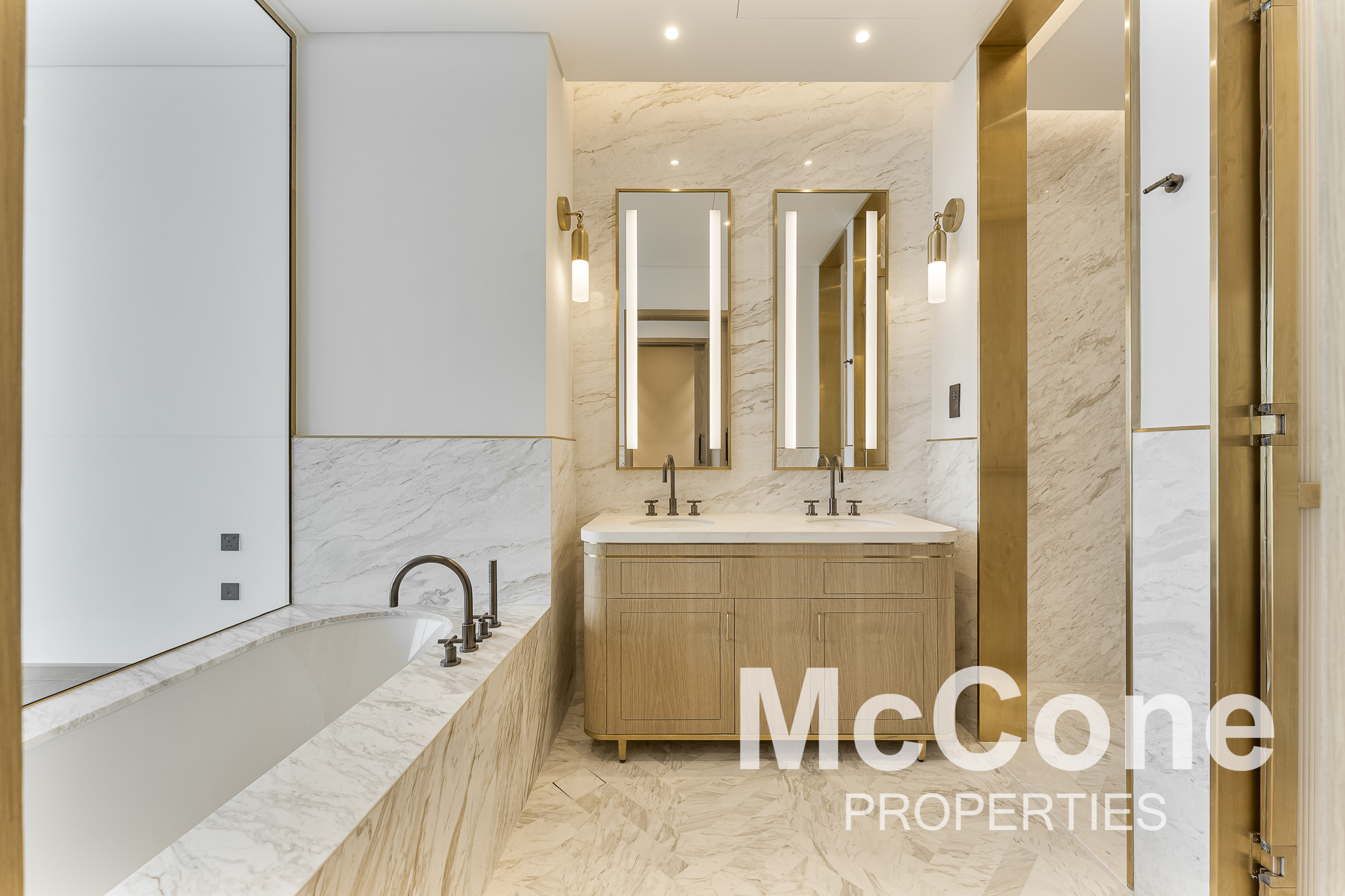 4 Bedroom Apartment for Rent in Jumeirah Living Business Bay, Business Bay — photograph 17 of 30