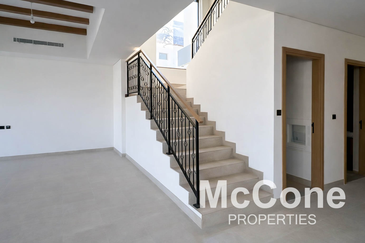 6 Bedroom Villa for Rent in Costa Brava 1, Damac Lagoons — photo 5 of 10