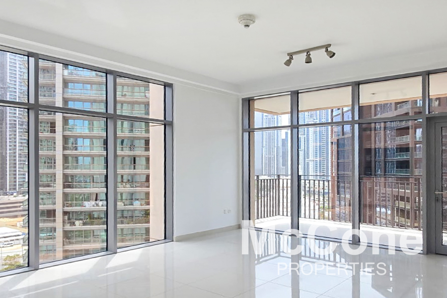 1 Bedroom Apartment for Rent in Boulevard Crescent Tower 1, Downtown Dubai