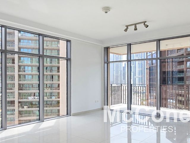 1 Bedroom Apartment for Rent in Boulevard Crescent Tower 1, Downtown Dubai
