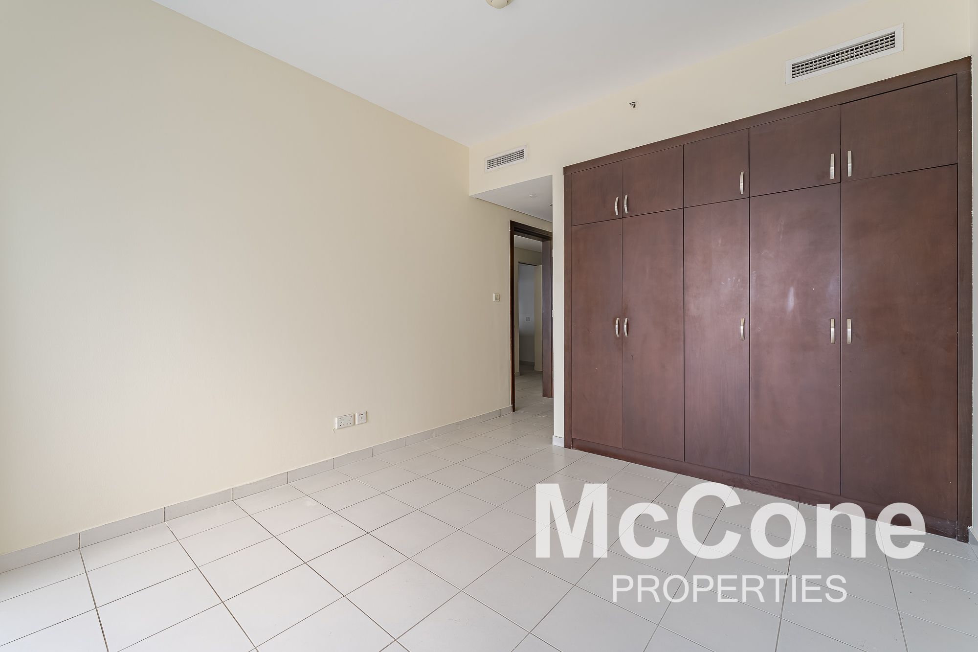 1 Bedroom Apartment for Rent in Marina Tower, Dubai Marina — photo 7 of 15