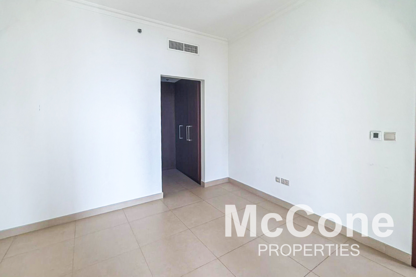 2 Bedroom Apartment for Rent in Burj Vista 2, Downtown Dubai — photo 9 of 12