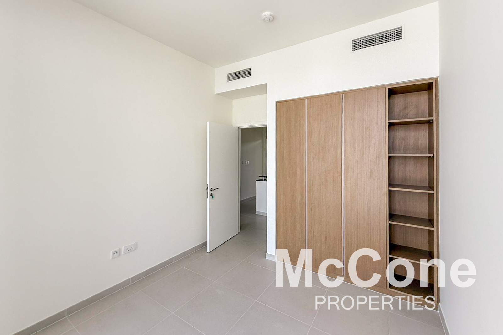 3 Bedroom Townhouse for Rent in Greenview 3, Dubai South (Dubai World Central) — photograph 13 of 18