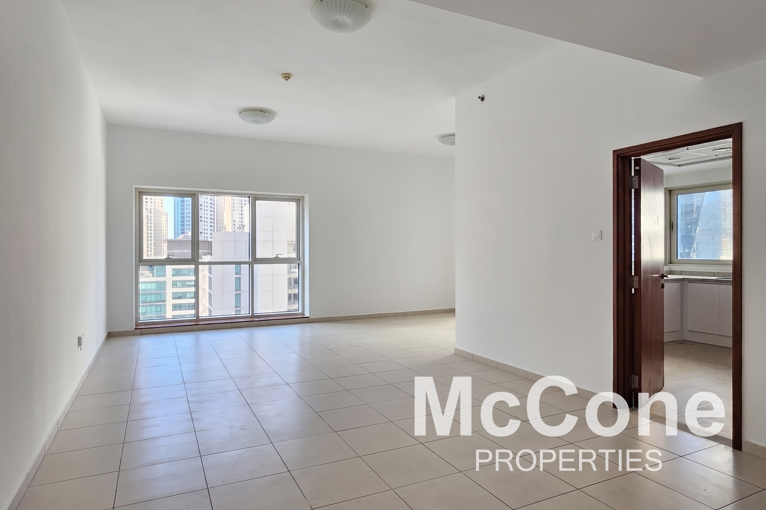 2 Bedroom Apartment for Rent in Cascades Tower, Dubai Marina — photo 5 of 12