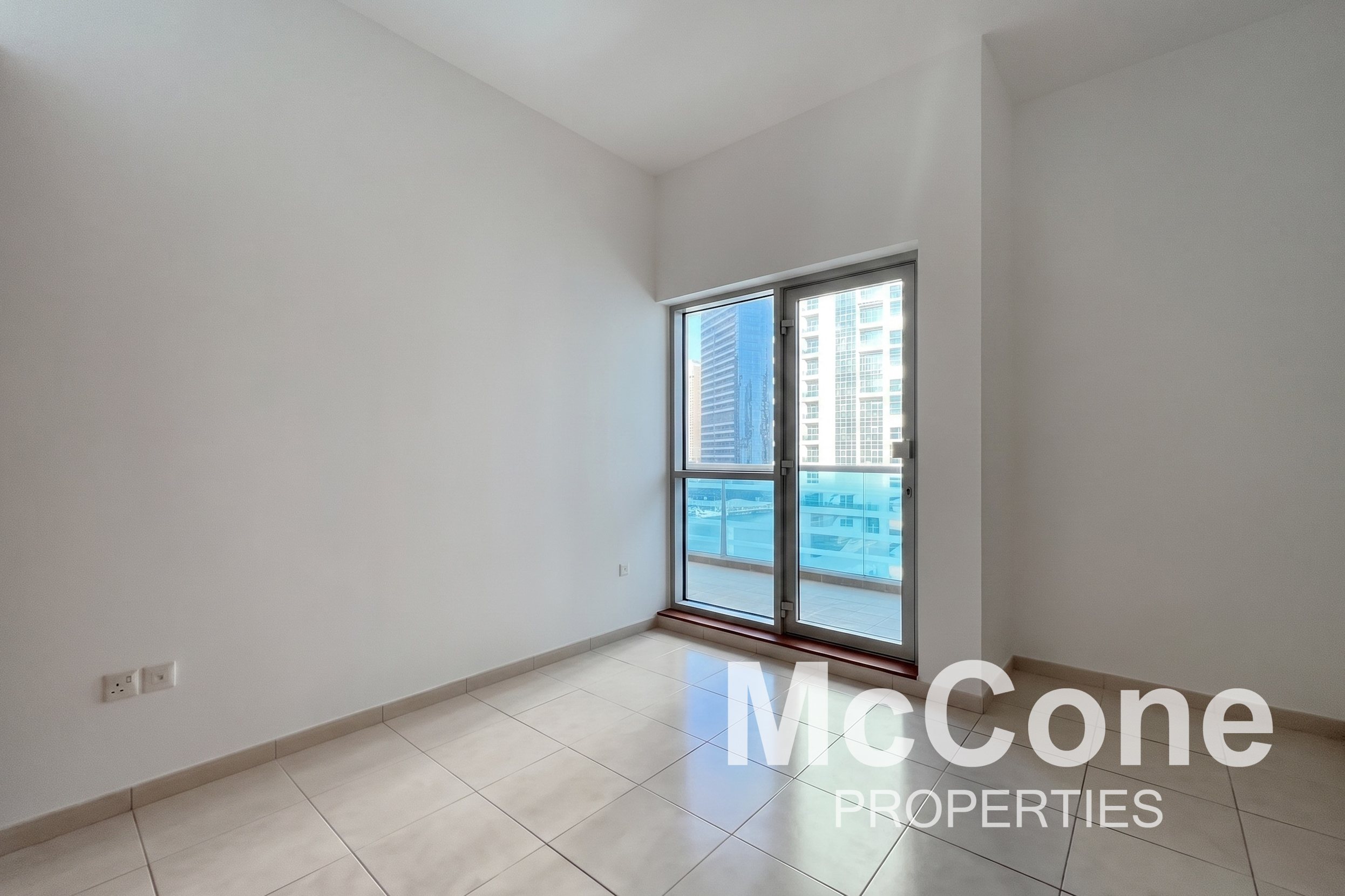2 Bedroom Apartment for Rent in Cascades Tower, Dubai Marina — photo 9 of 12