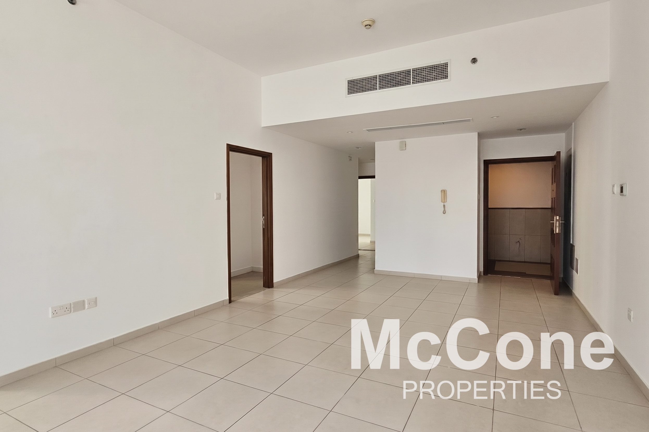 2 Bedroom Apartment for Rent in Cascades Tower, Dubai Marina — photo 2 of 12