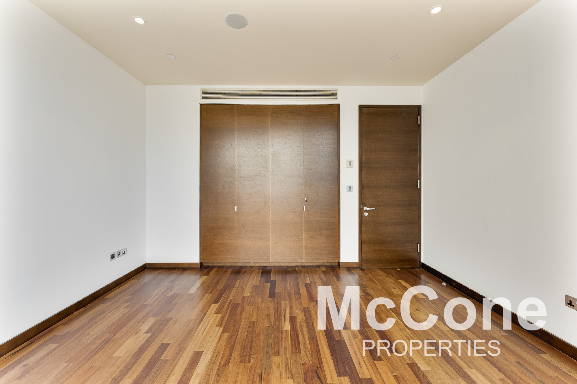 3 Bedroom Apartment for Rent in Burj Khalifa, Downtown Dubai — photo 8 of 19