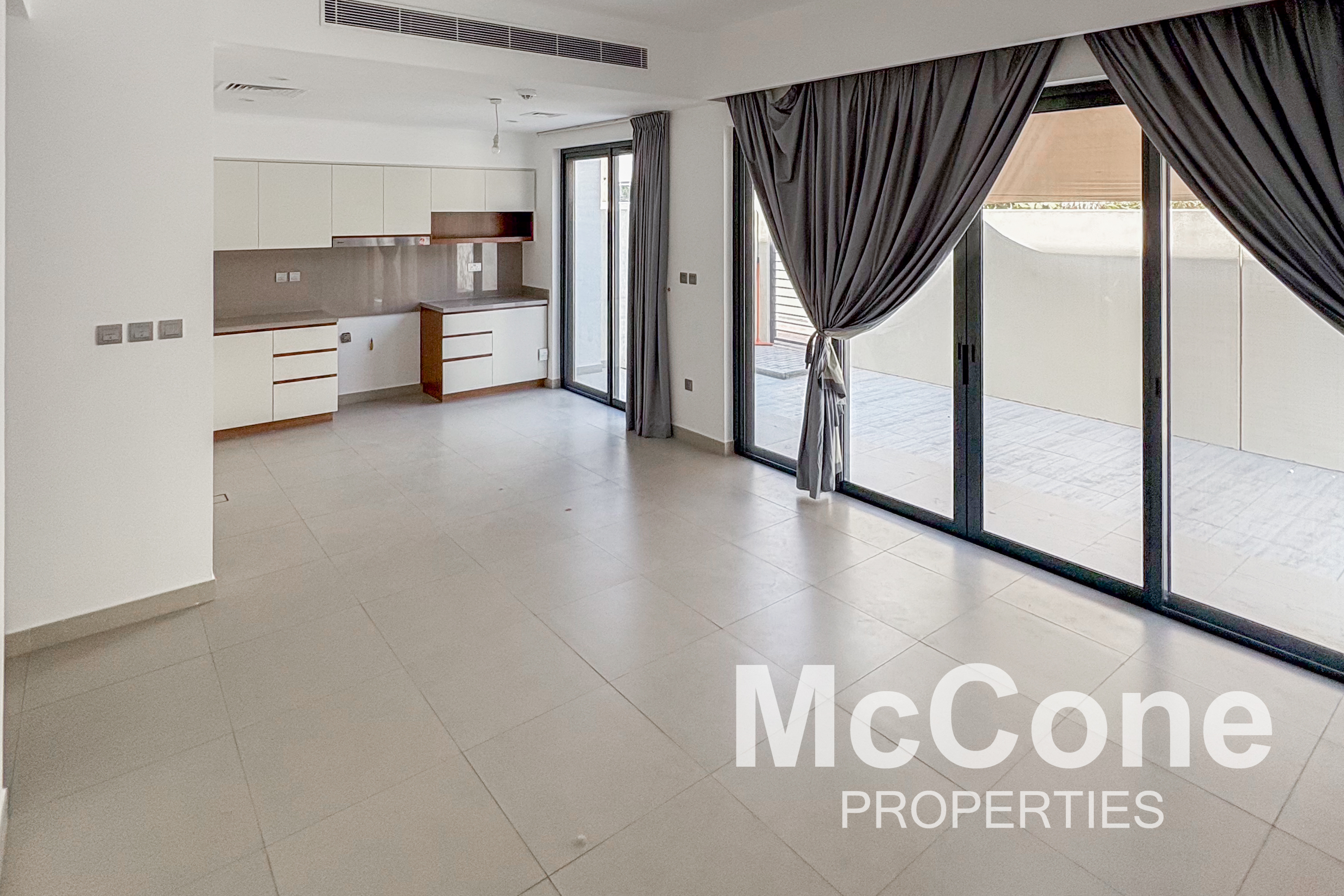 4 Bedroom Townhouse for Rent in Camelia 2, Arabian Ranches 2 — photo 2 of 14