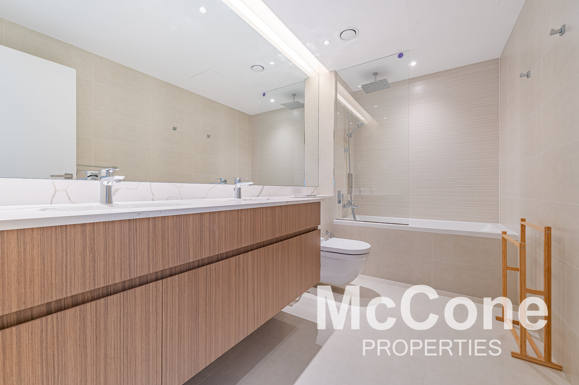 3 Bedroom Apartment for Rent in La Sirene Building 6, Jumeirah — photograph 16 of 21