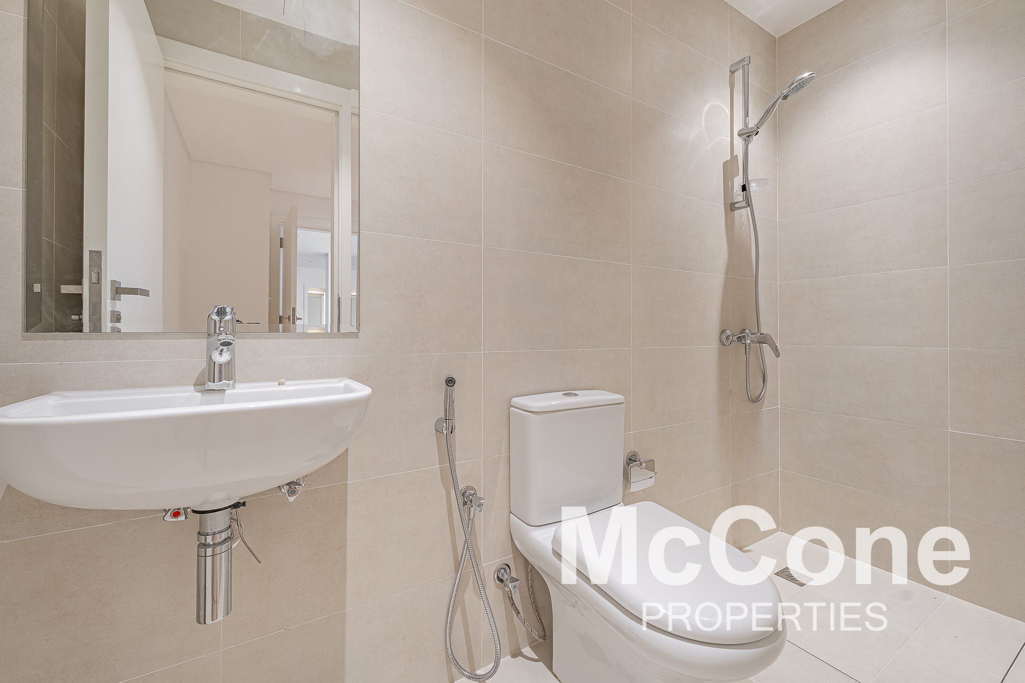 3 Bedroom Apartment for Rent in La Sirene Building 6, Jumeirah — photograph 18 of 21