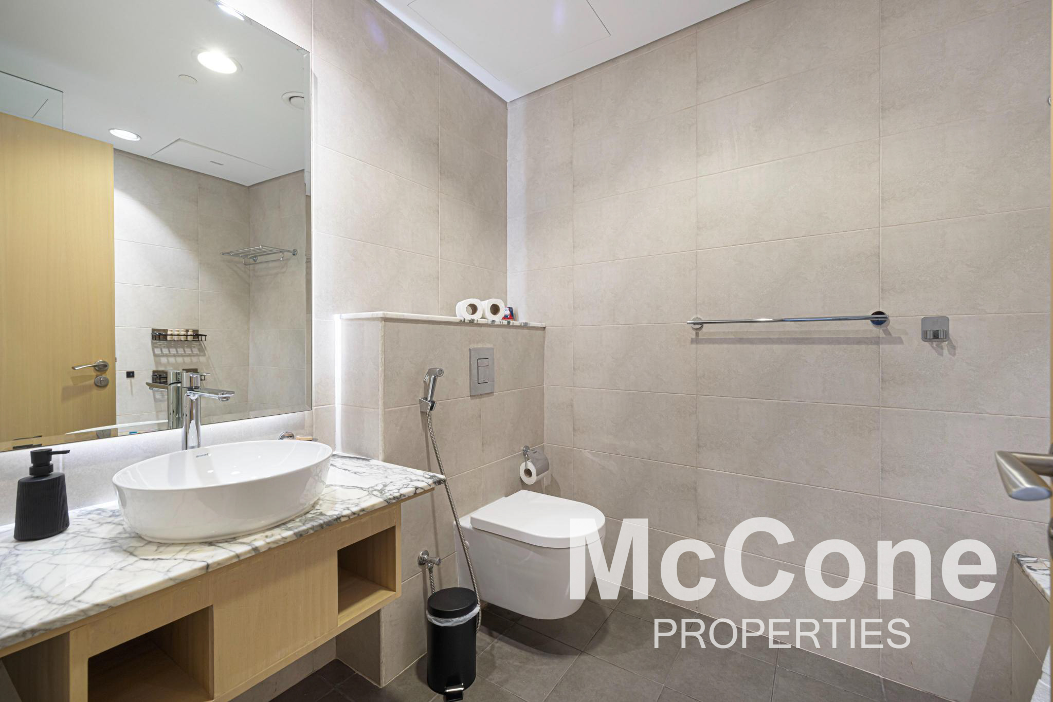 2 Bedroom Apartment for Rent in Paramount Tower Hotel & Residences, Business Bay — photograph 19 of 27