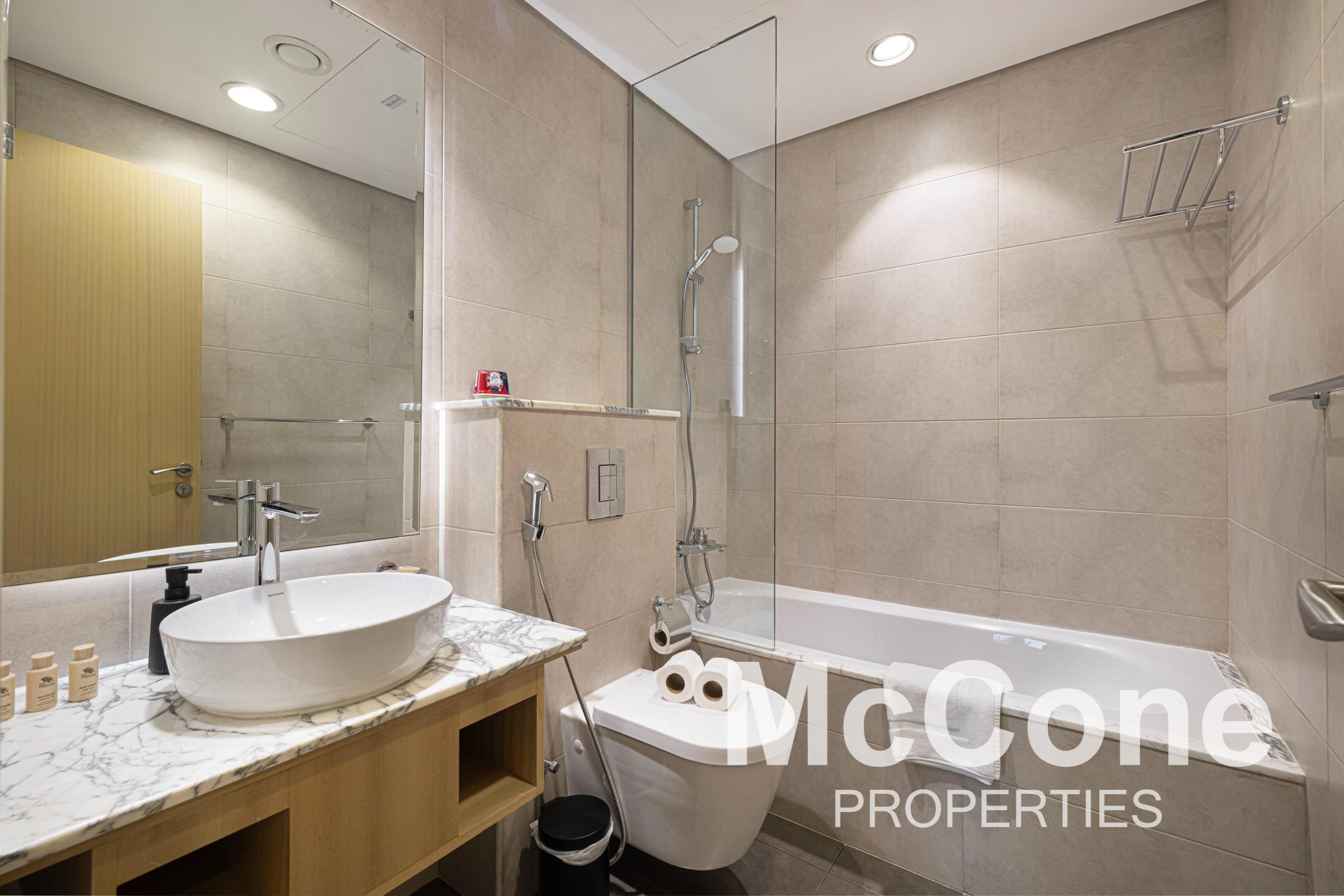 2 Bedroom Apartment for Rent in Paramount Tower Hotel & Residences, Business Bay — photograph 21 of 27