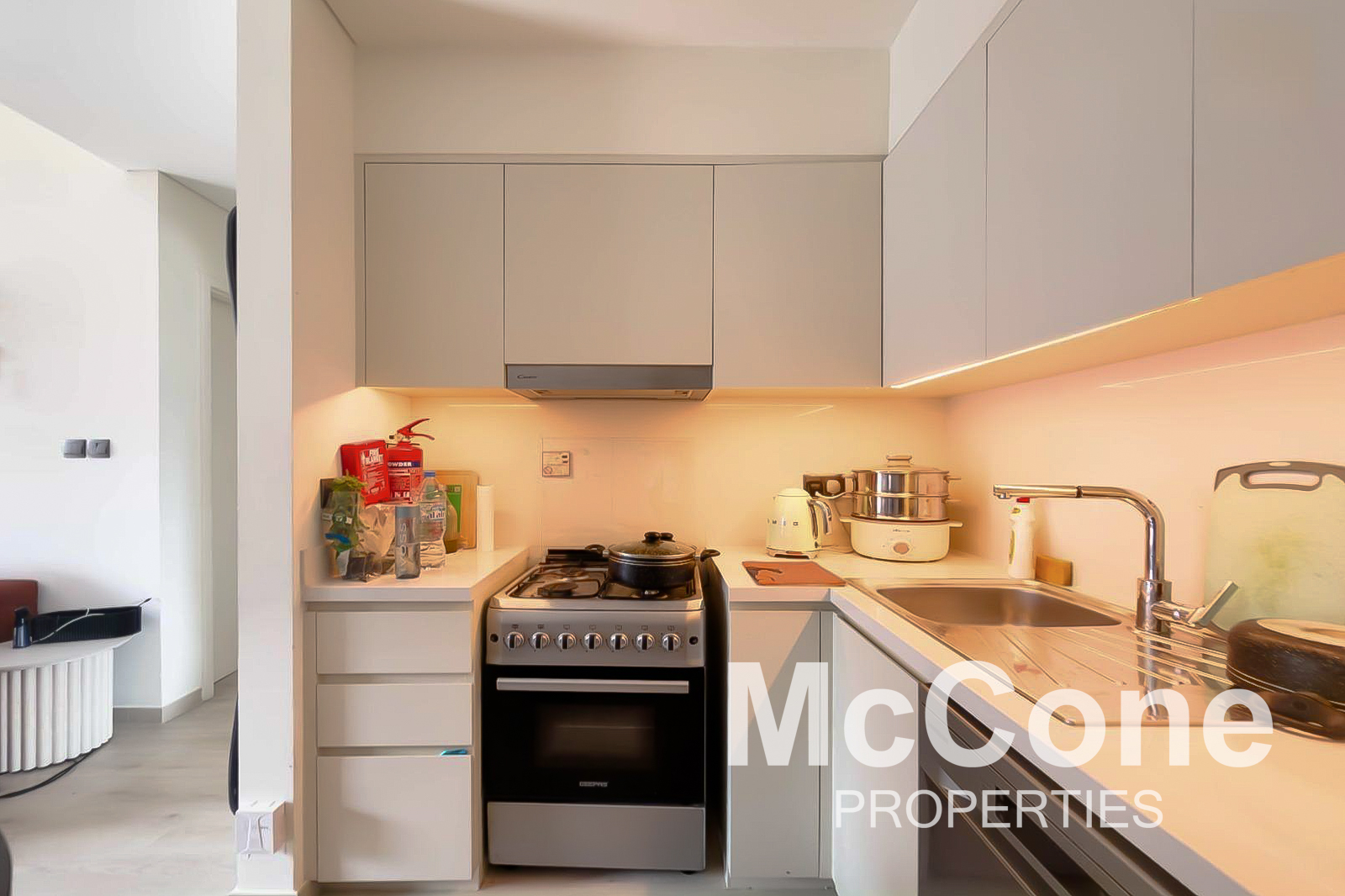 1 Bedroom Apartment for Rent in Act One, Downtown Dubai — photo 3 of 18