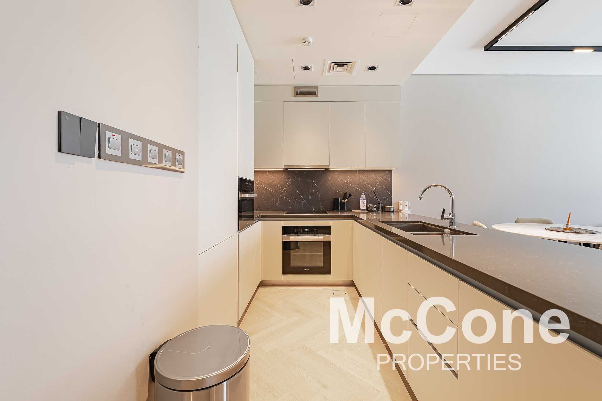 2 Bedroom Apartment for Rent in Residences 6, Mohammed Bin Rashid City — photo 6 of 17