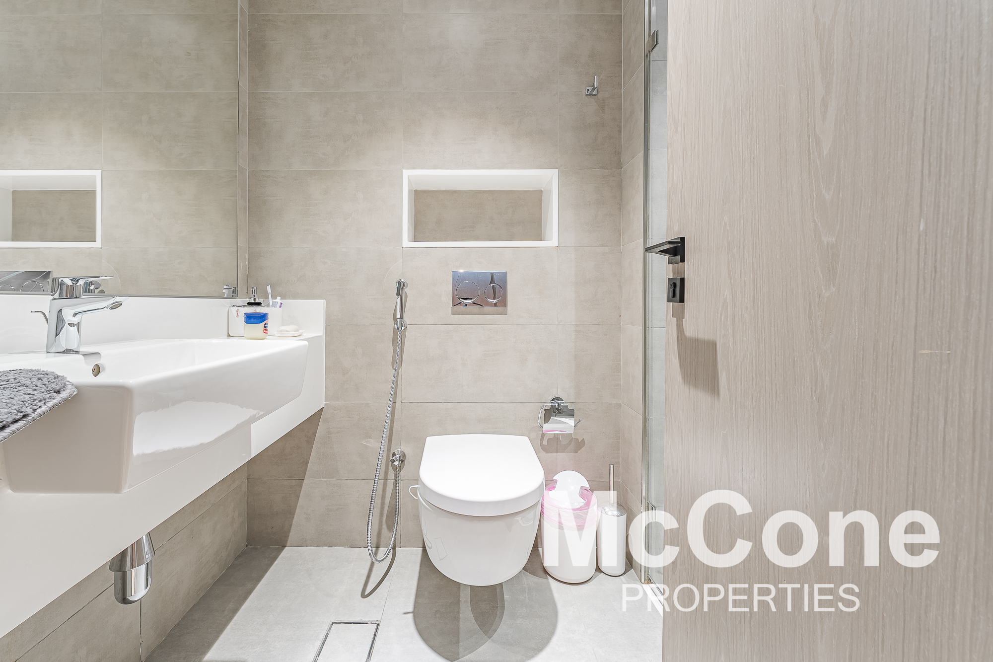 2 Bedroom Apartment for Rent in Residences 6, Mohammed Bin Rashid City — photograph 15 of 17