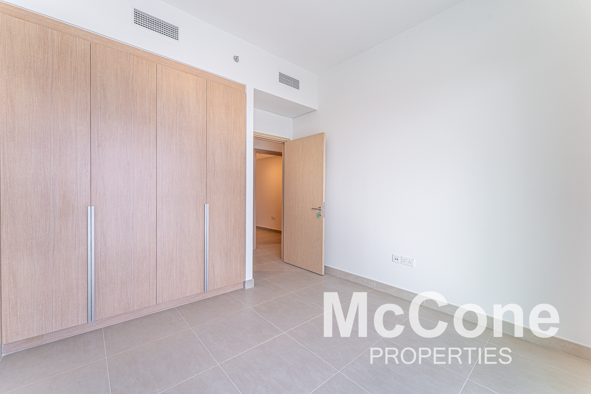 3 Bedroom Apartment for Rent in Seagate Building 2, Mina Rashid — photo 7 of 20
