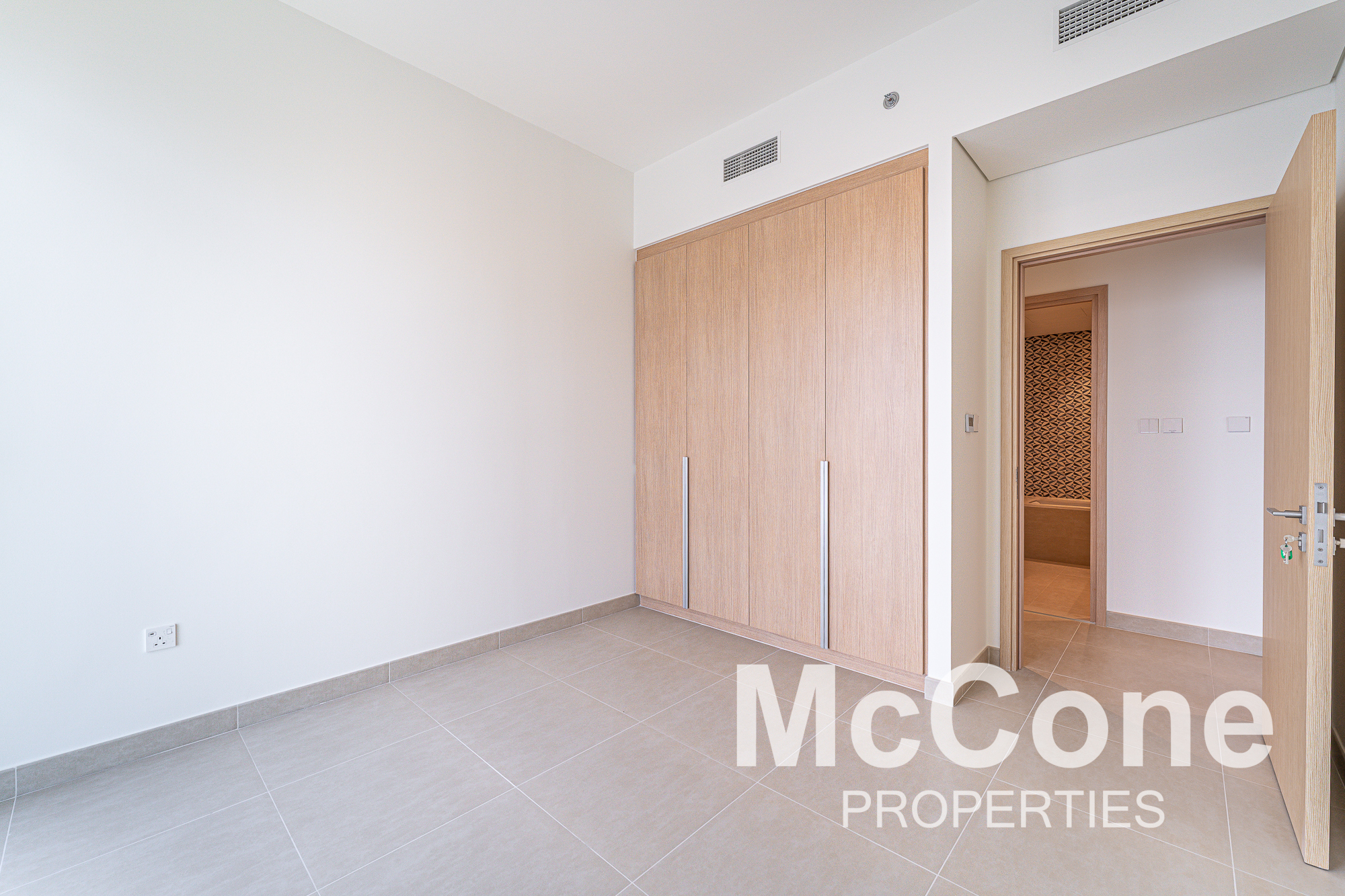 3 Bedroom Apartment for Rent in Seagate Building 2, Mina Rashid — photo 6 of 20