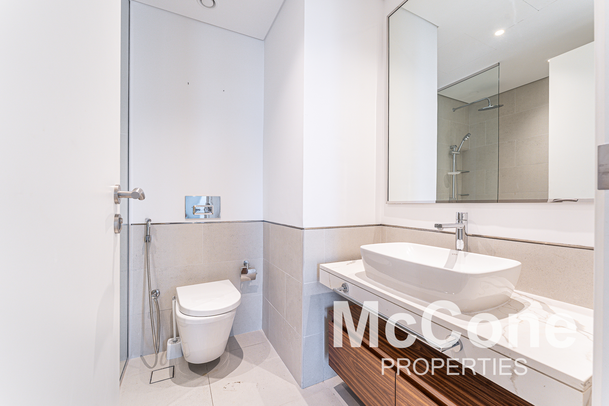 2 Bedroom Apartment for Rent in Jadeel, Umm Suqeim — photograph 12 of 18