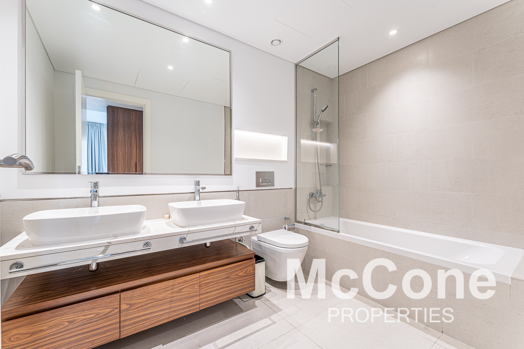 2 Bedroom Apartment for Rent in Jadeel, Umm Suqeim — photograph 13 of 18