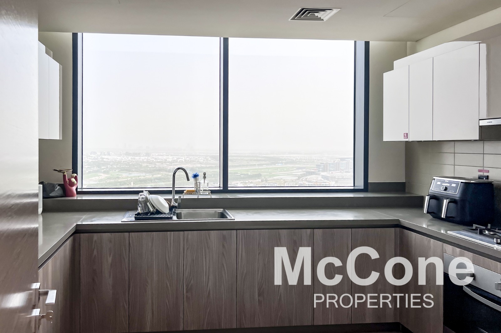 4 Bedroom Apartment for Rent in Waves Grande, Mohammed Bin Rashid City — photo 7 of 18