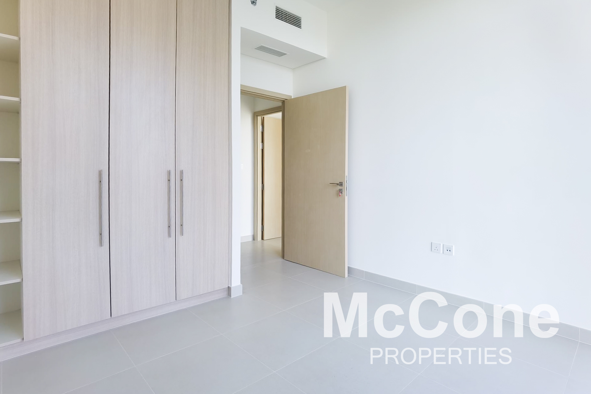 2 Bedroom Apartment for Rent in Golf Grand, Dubai Hills Estate — photo 8 of 18