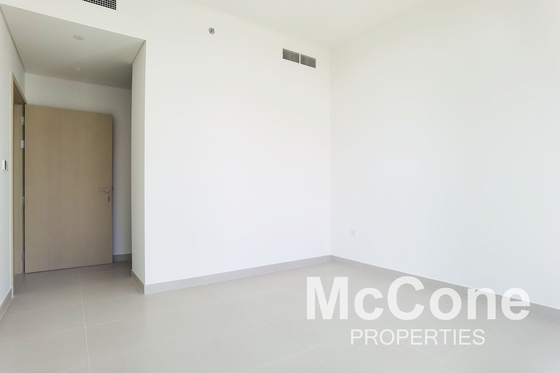 2 Bedroom Apartment for Rent in Golf Grand, Dubai Hills Estate — photo 9 of 18