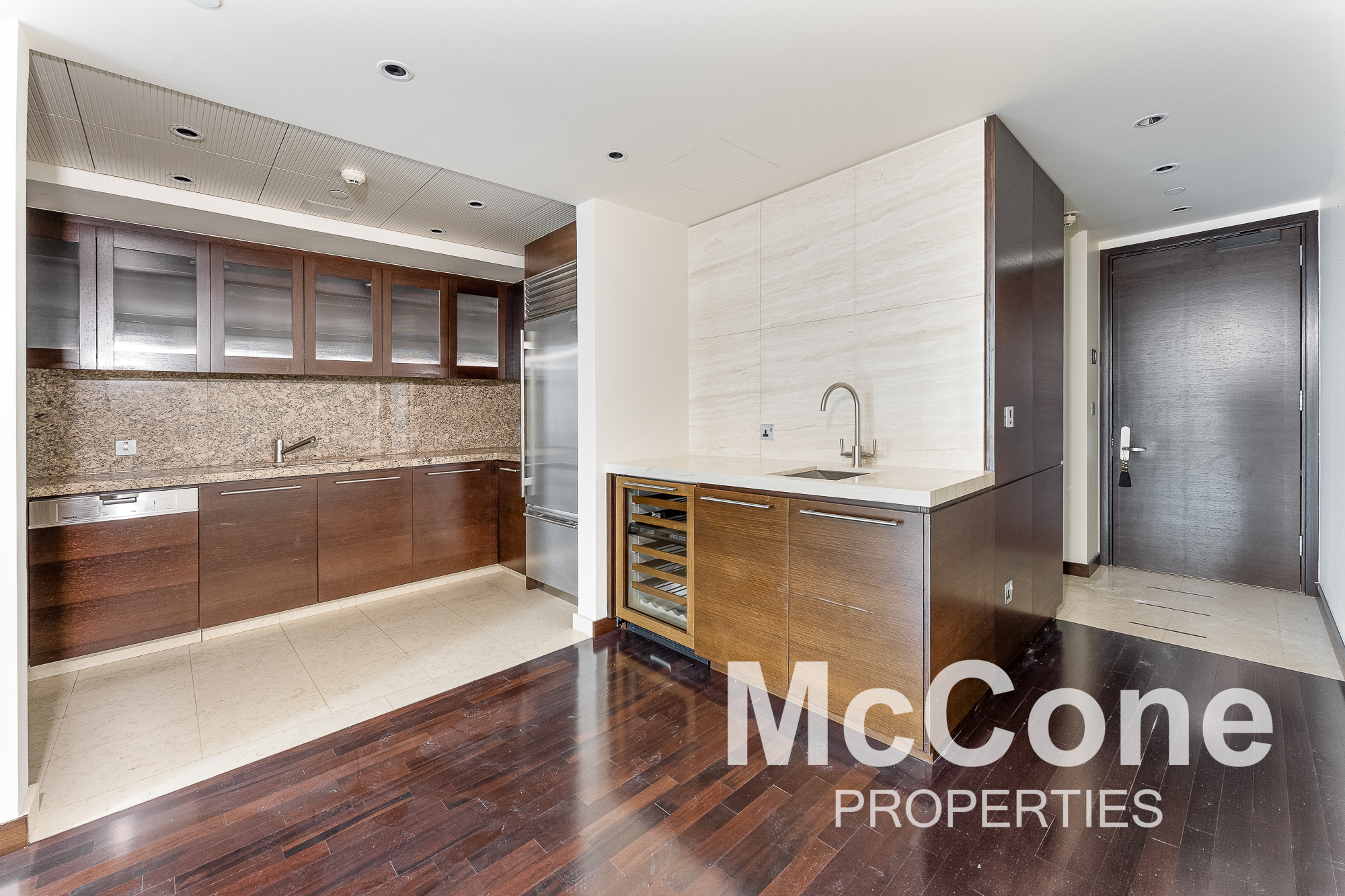 1 Bedroom Apartment for Rent in Burj Khalifa, Downtown Dubai — photo 3 of 10