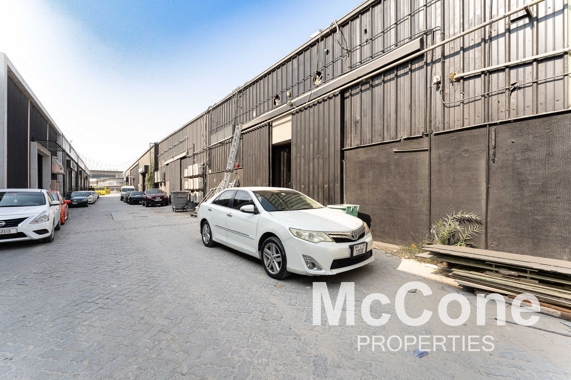 Warehouse for Rent in Al Quoz Industrial Area 1, Al Quoz — photo 3 of 12
