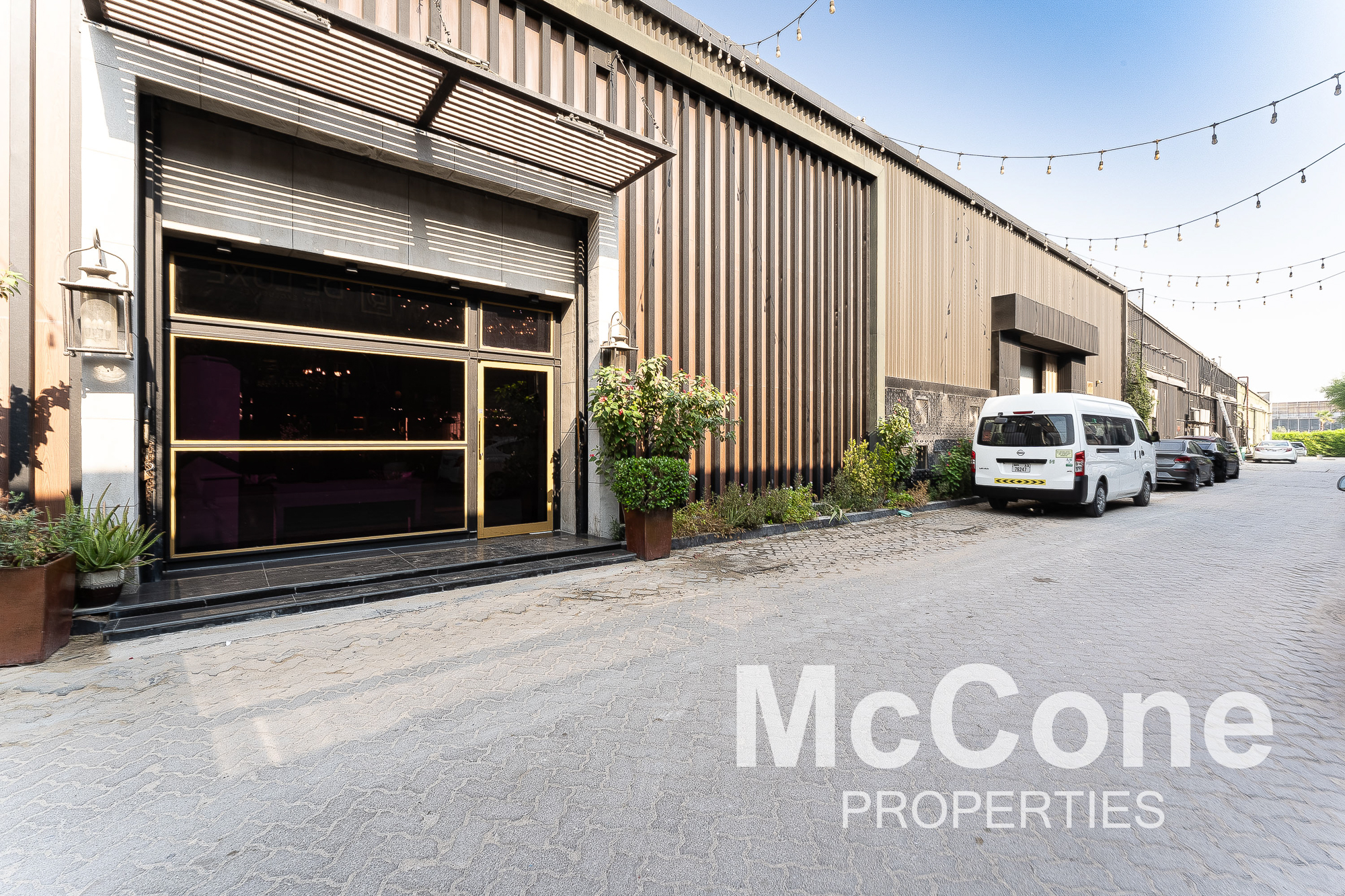 Warehouse for Rent in Al Quoz Industrial Area 1, Al Quoz — photo 2 of 12