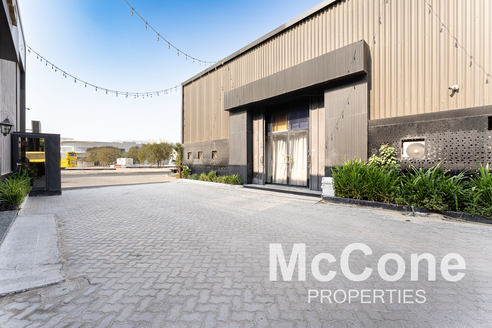 Warehouse for Rent in Al Quoz Industrial Area 1, Al Quoz — photo 6 of 12