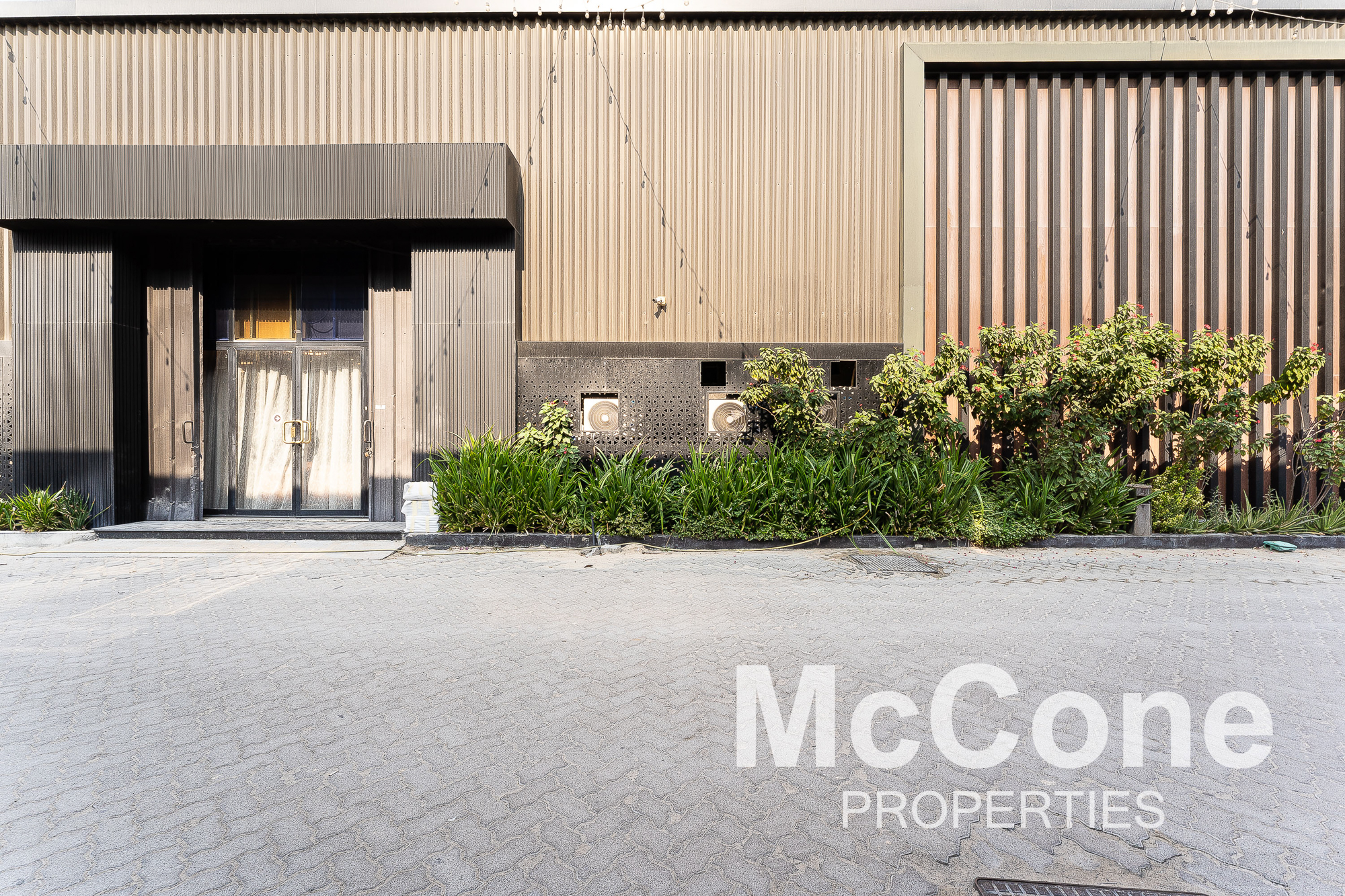 Warehouse for Rent in Al Quoz Industrial Area 1, Al Quoz — photo 7 of 12