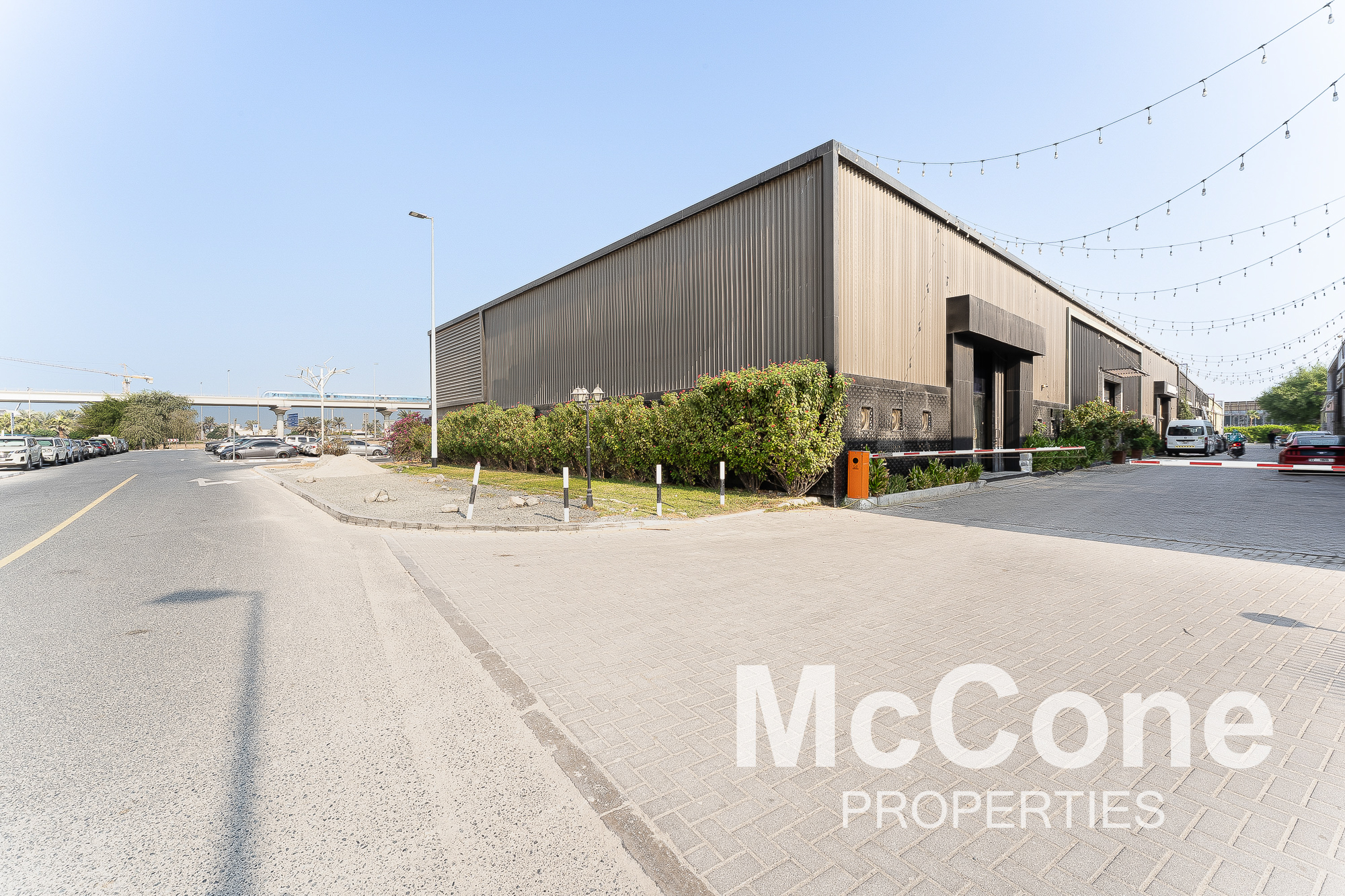 Warehouse for Rent in Al Quoz Industrial Area 1, Al Quoz — photograph 11 of 12
