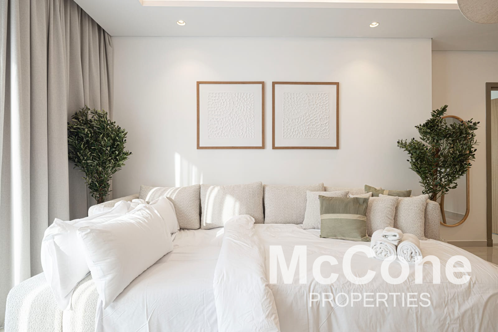 3 Bedroom Apartment for Rent in Paramount Tower Hotel & Residences, Business Bay — photo 2 of 24