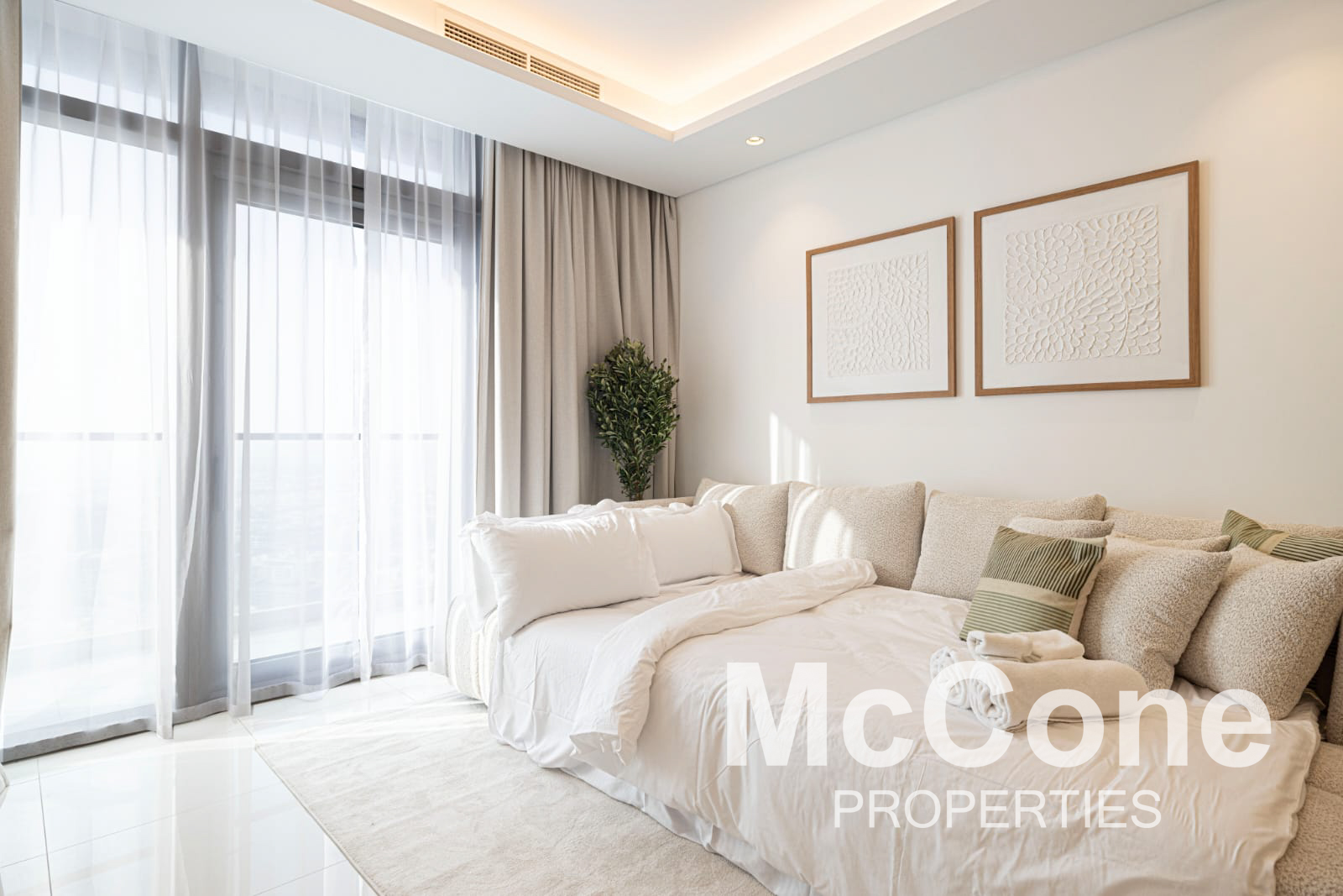 3 Bedroom Apartment for Rent in Paramount Tower Hotel & Residences, Business Bay — photo 3 of 24
