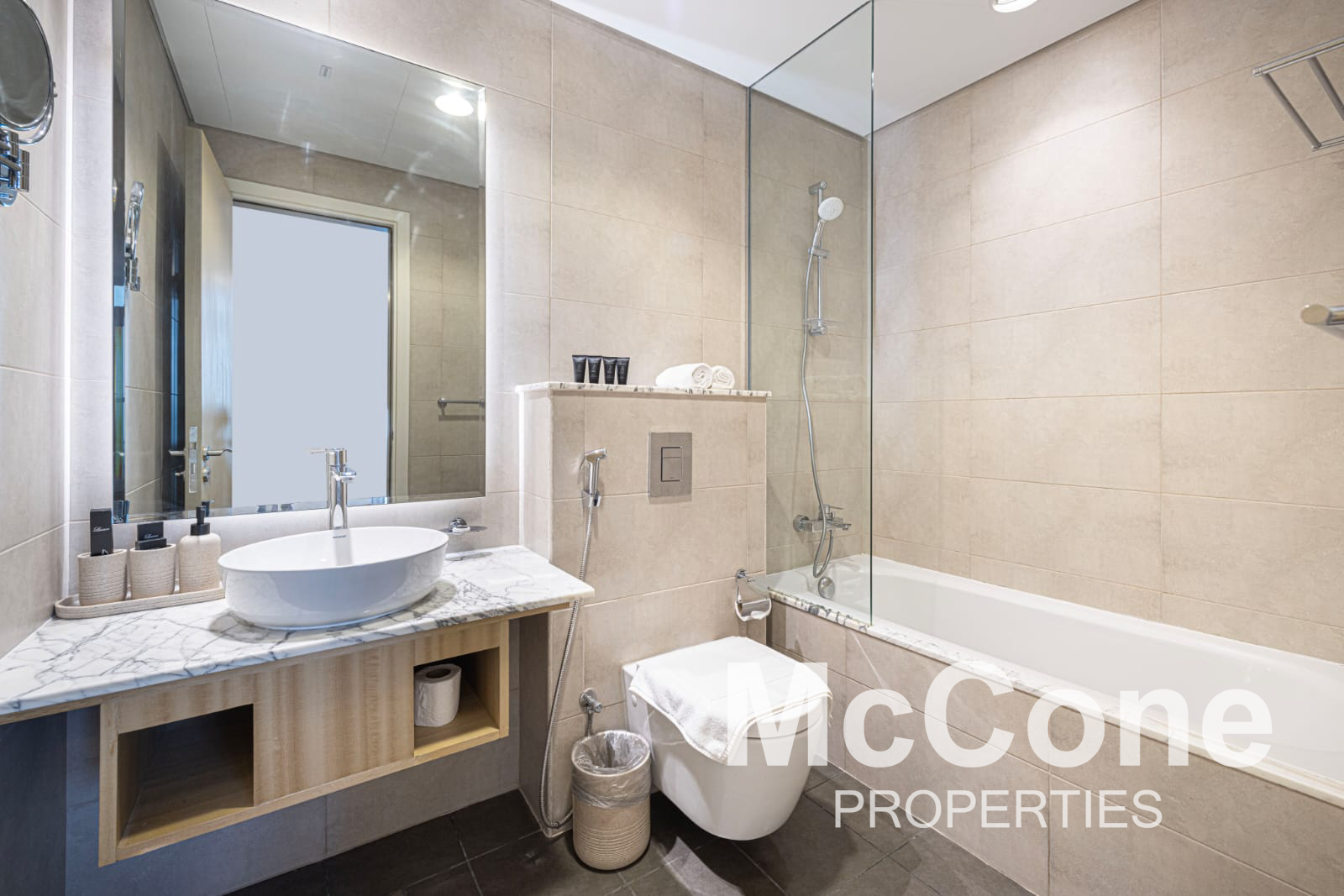 3 Bedroom Apartment for Rent in Paramount Tower Hotel & Residences, Business Bay — photograph 21 of 24