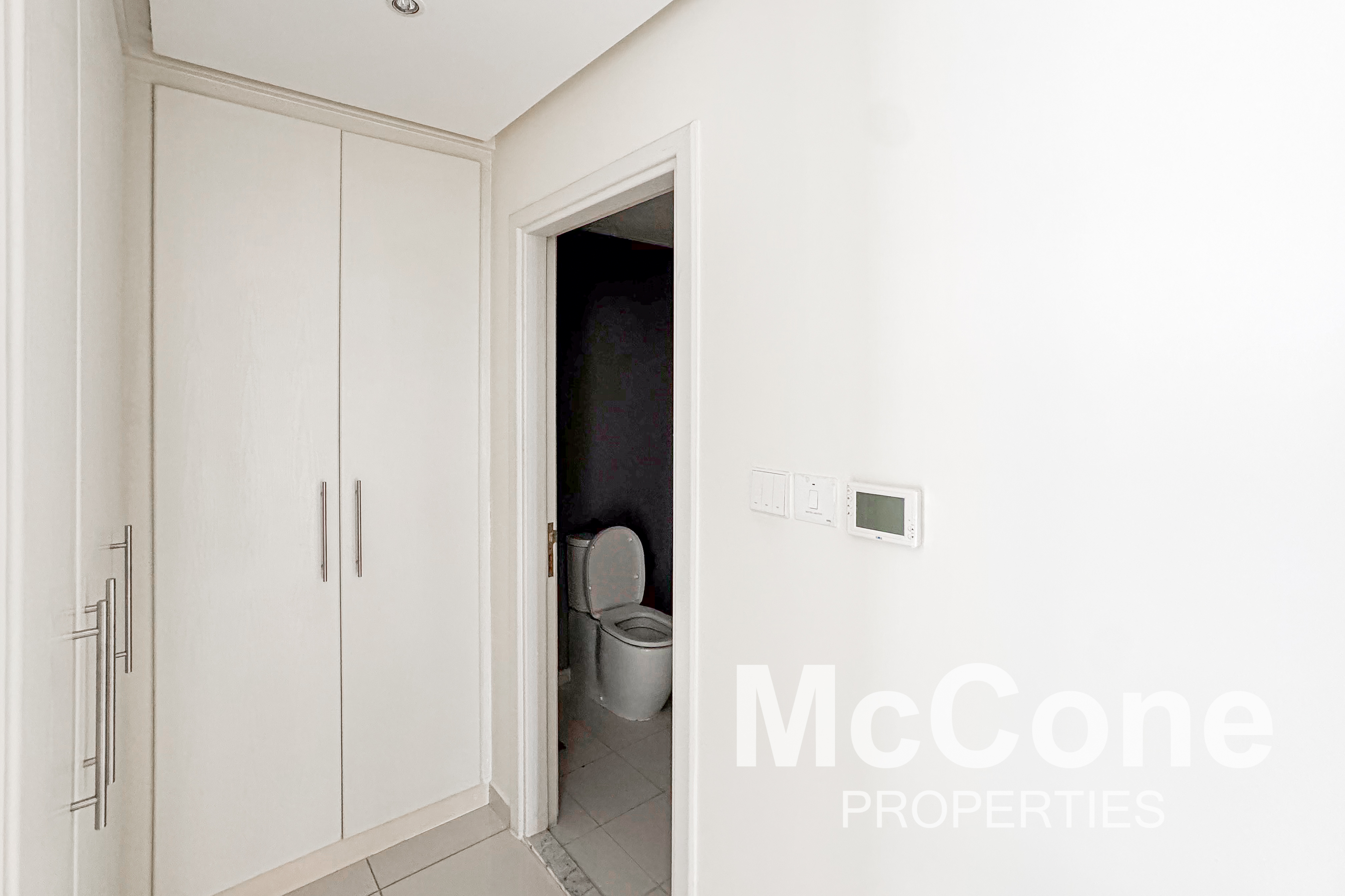 2 Bedroom Apartment for Rent in Golf Vista 1, Damac Hills — photograph 11 of 13