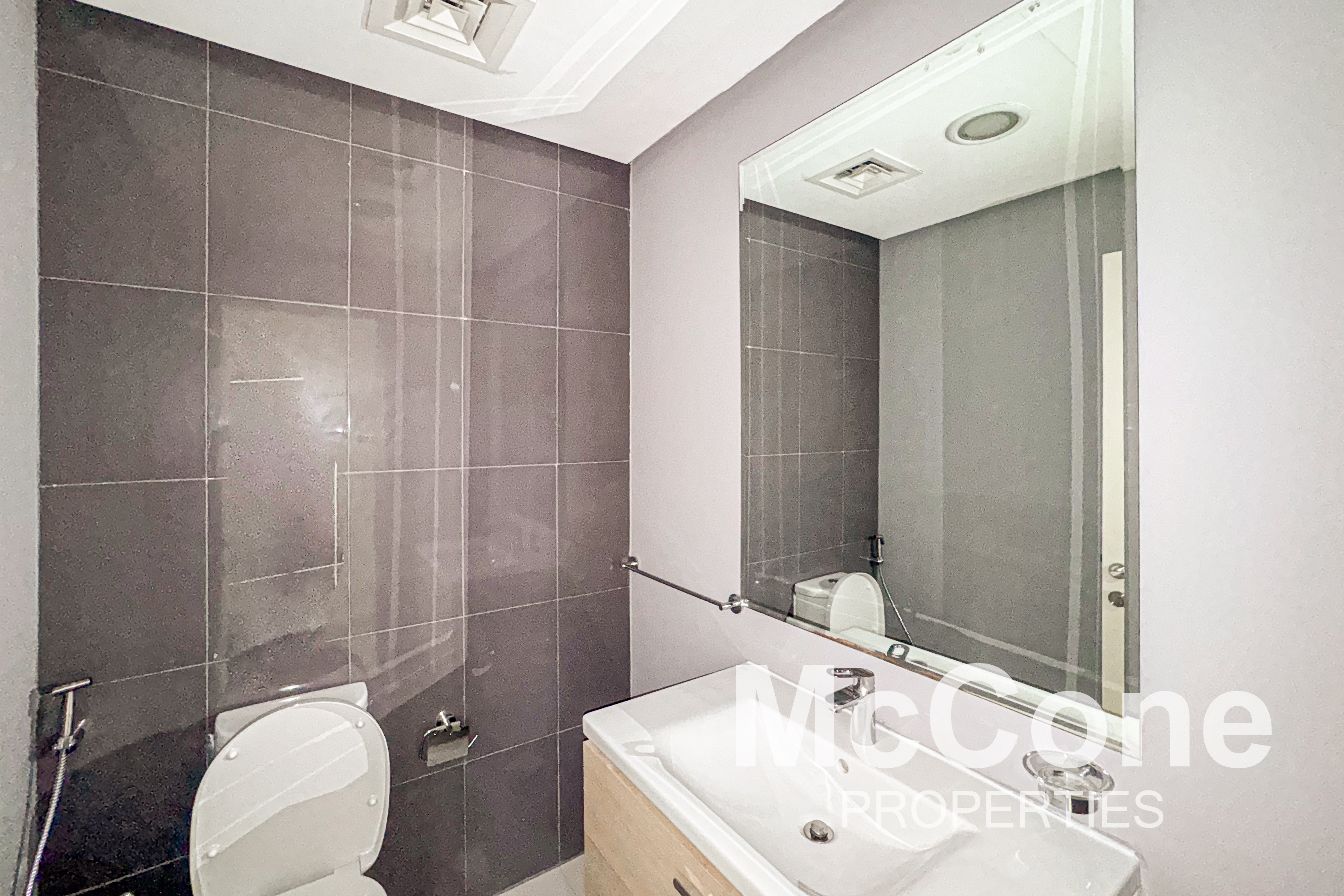 2 Bedroom Apartment for Rent in Golf Vista 1, Damac Hills — photograph 12 of 13