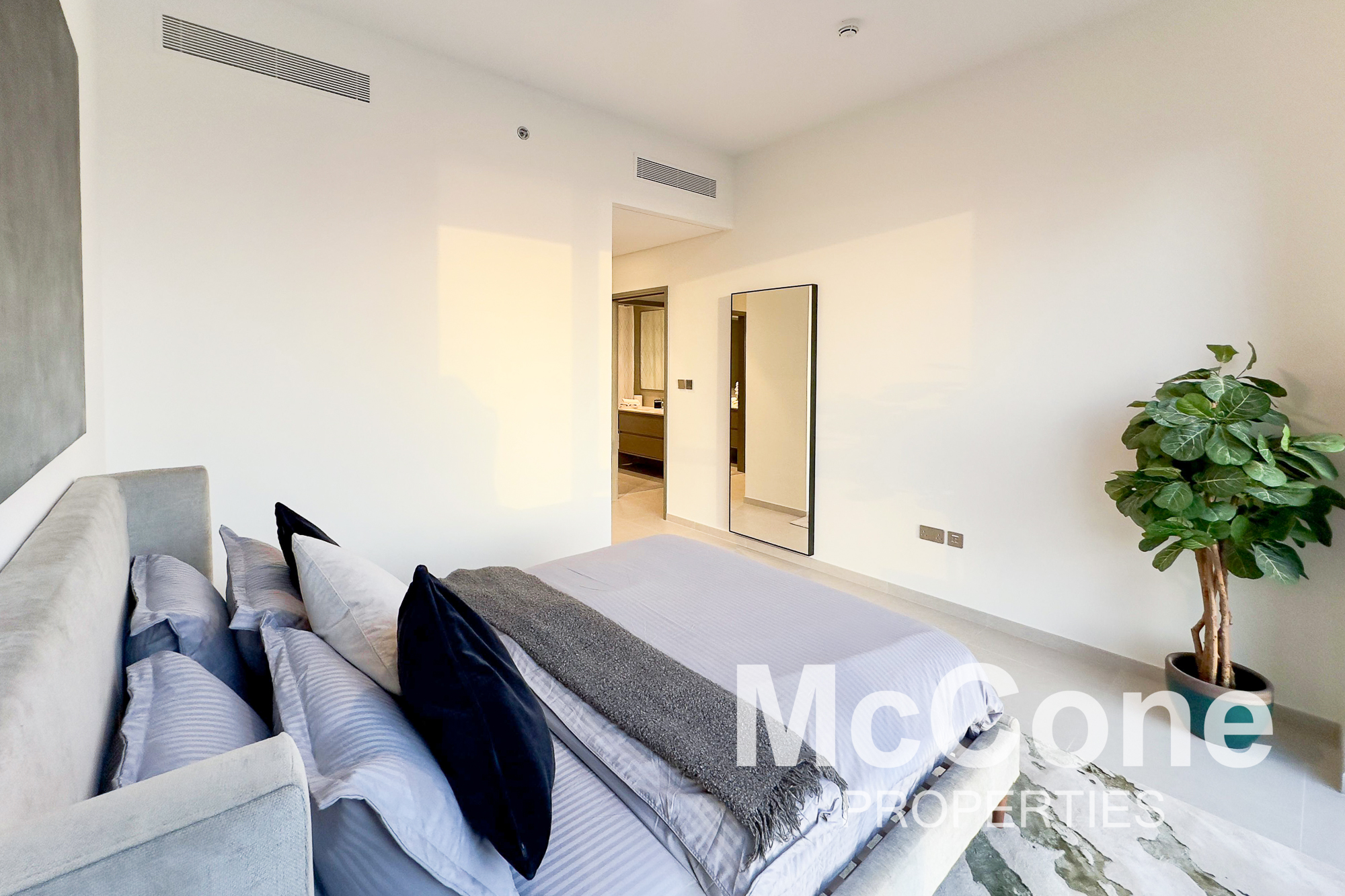 2 Bedroom Apartment for Rent in Grande, Downtown Dubai — photograph 11 of 19