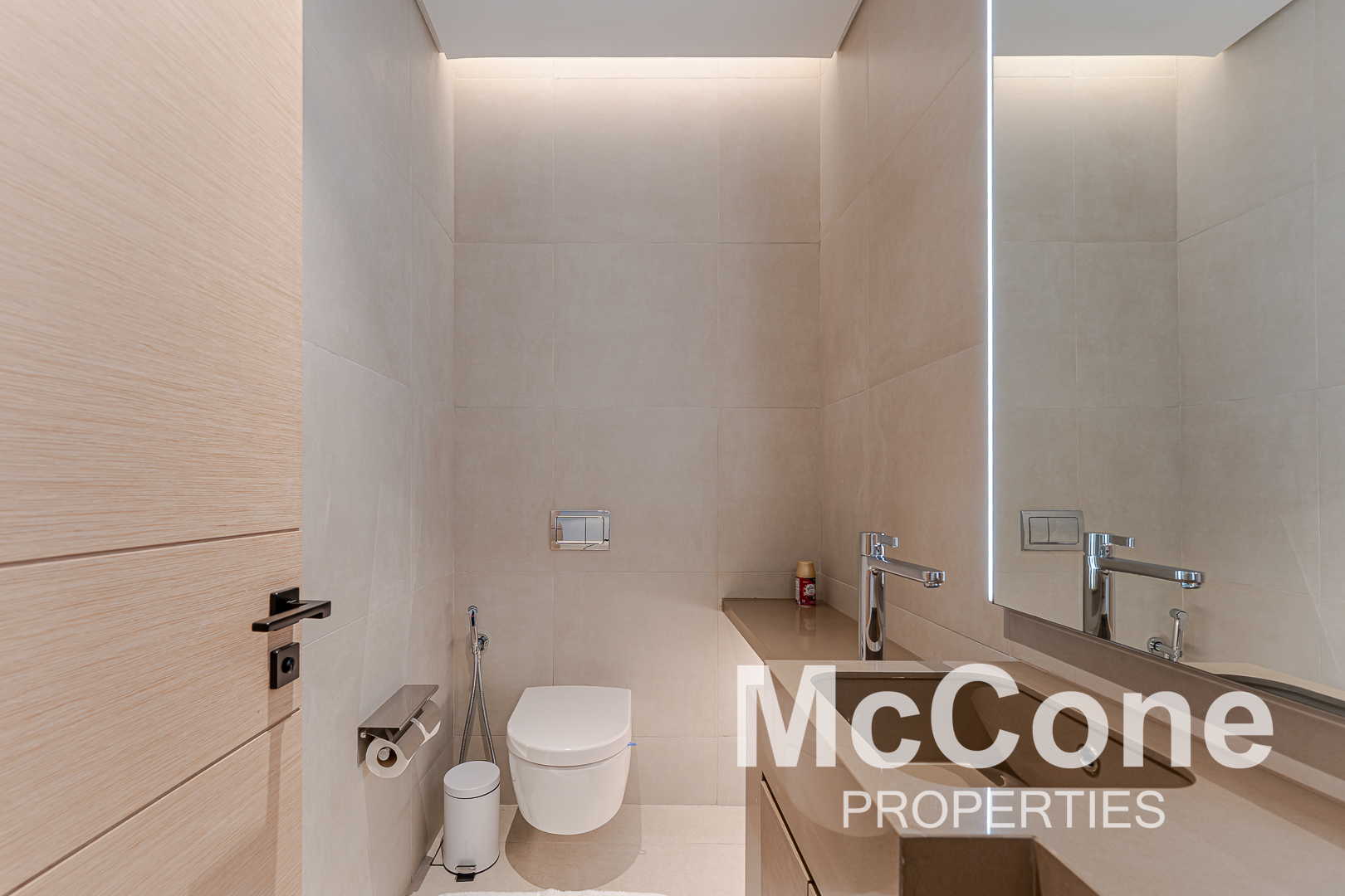 2 Bedroom Apartment for Rent in Jumeirah Gate Tower 2, Jumeirah Beach Residence — photograph 11 of 22