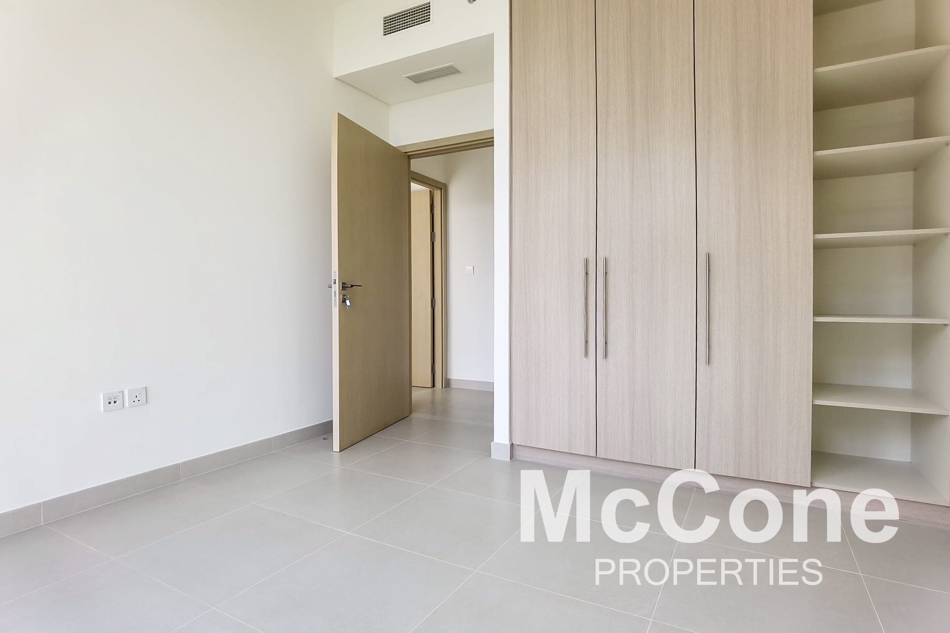 2 Bedroom Apartment for Rent in Golf Grand, Dubai Hills Estate — photo 5 of 10