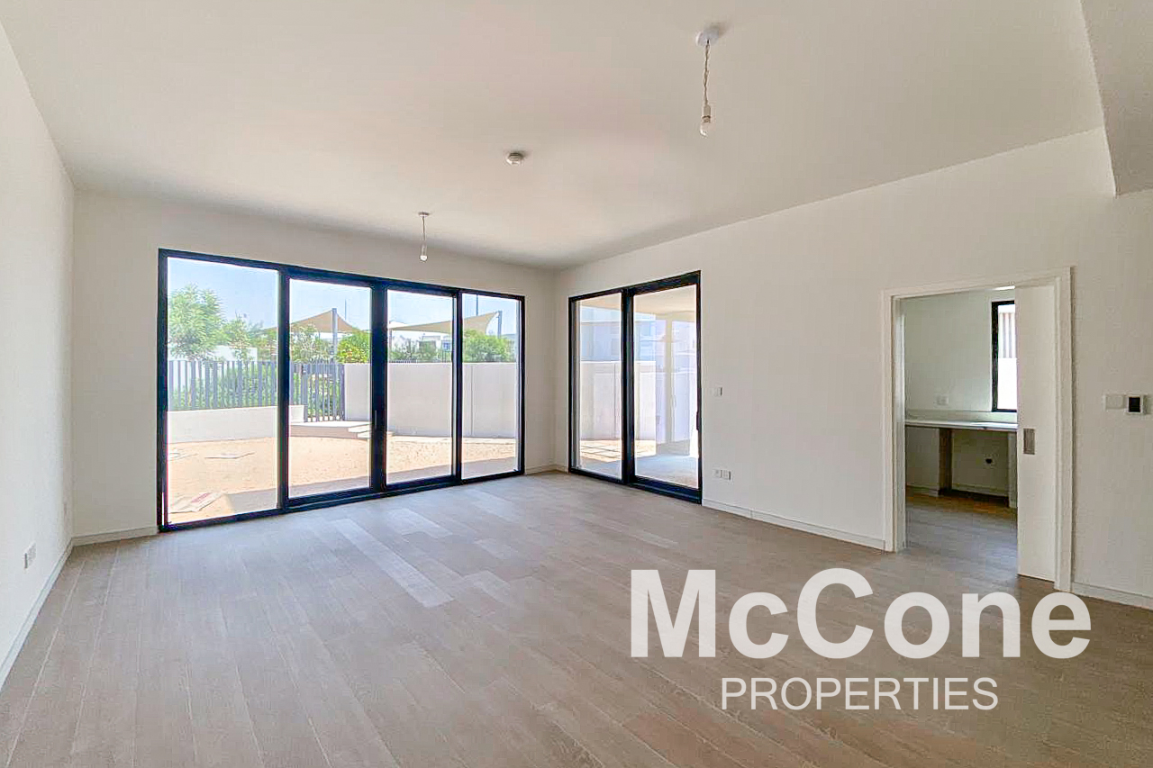 4 Bedroom Townhouse for Rent in Jebel Ali Village Townhouses, Jebel Ali — photo 2 of 19