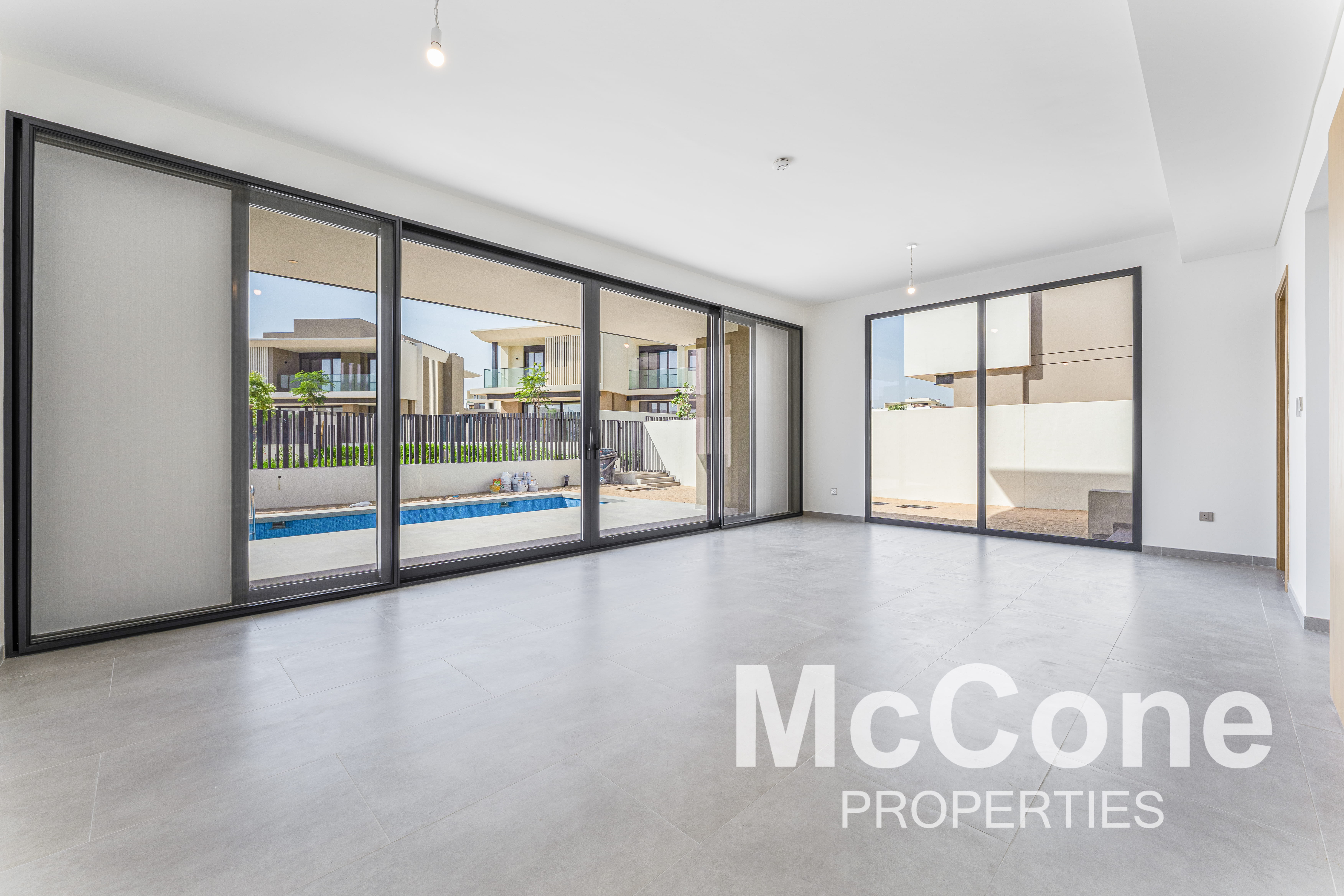 4 Bedroom Villa for Rent in Jebel Ali Village Villas, Jebel Ali — photo 2 of 22